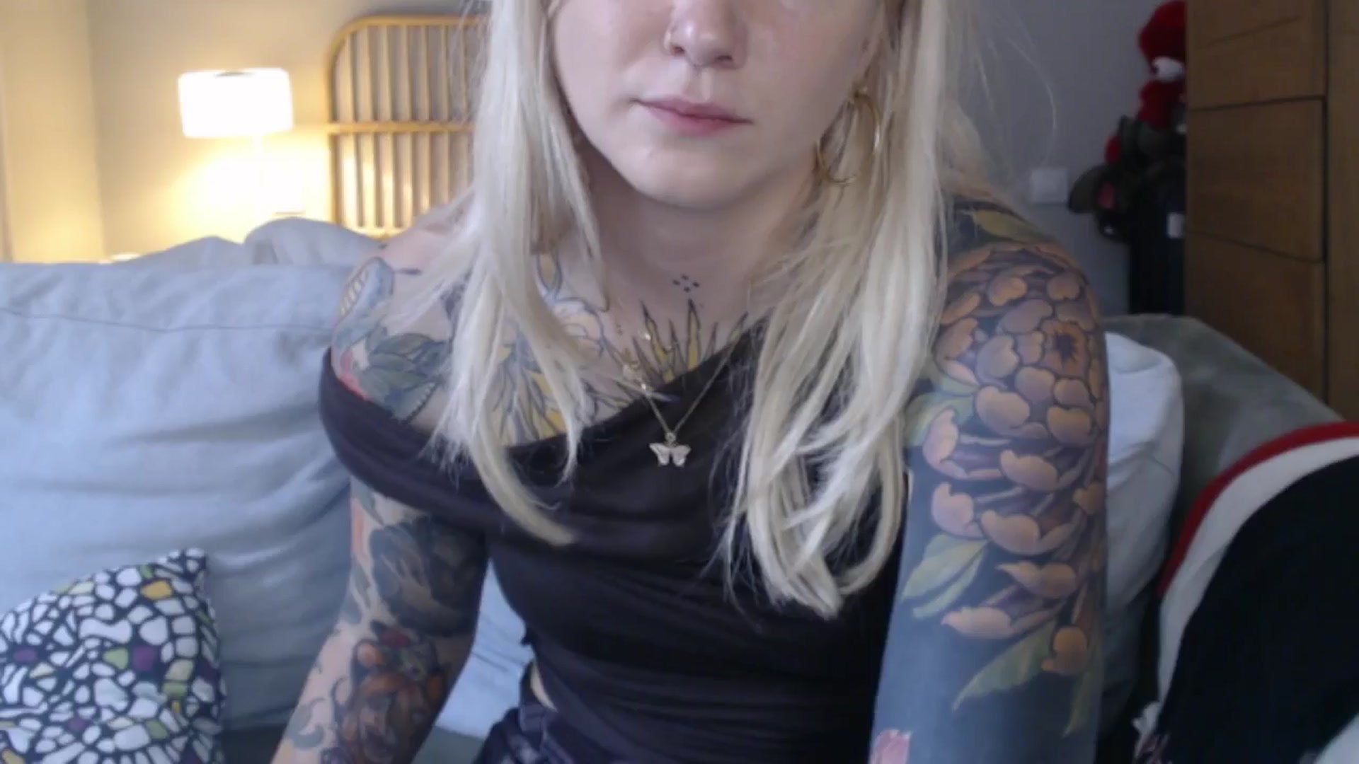 Gallery image thumbnail from Tattoo_bbgirl's myfreecams stream on, 06/06/2024, 18:32 image 11 of 20