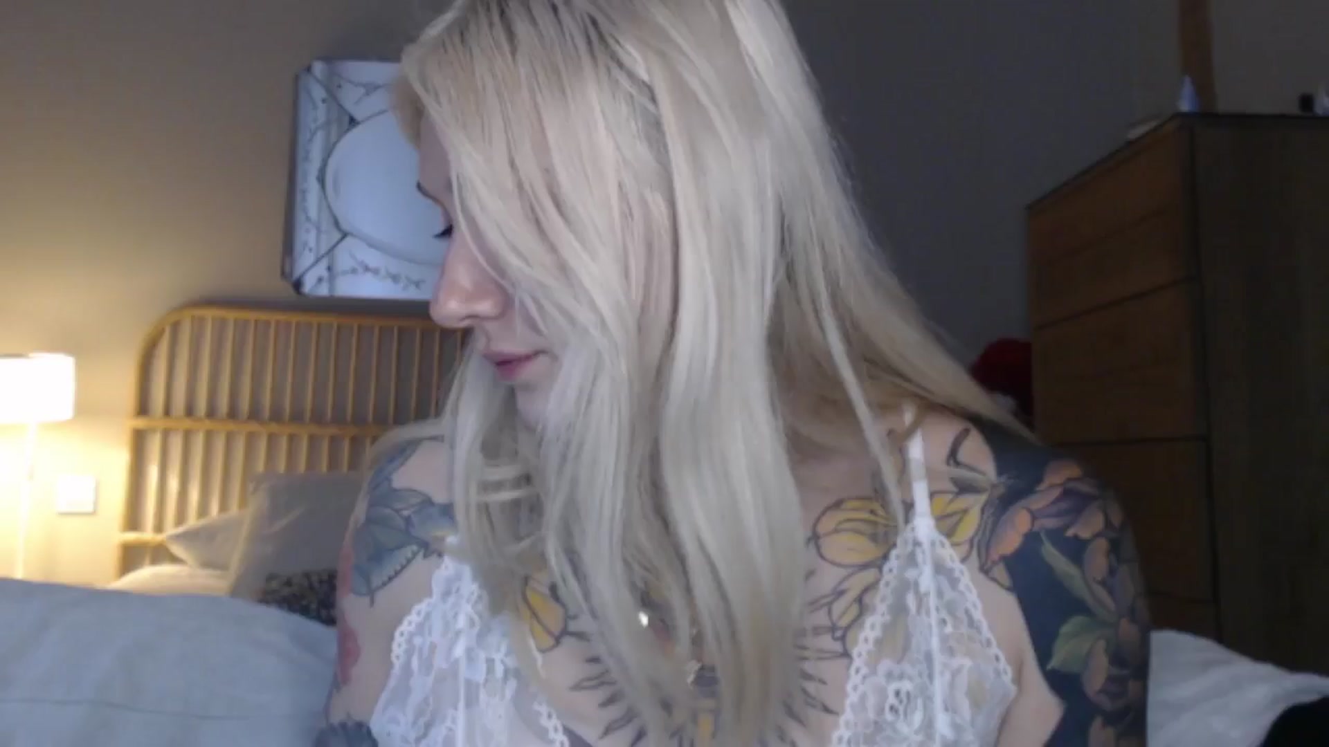 Gallery image thumbnail from Tattoo_bbgirl's myfreecams stream on, 06/08/2024, 17:20 image 12 of 20