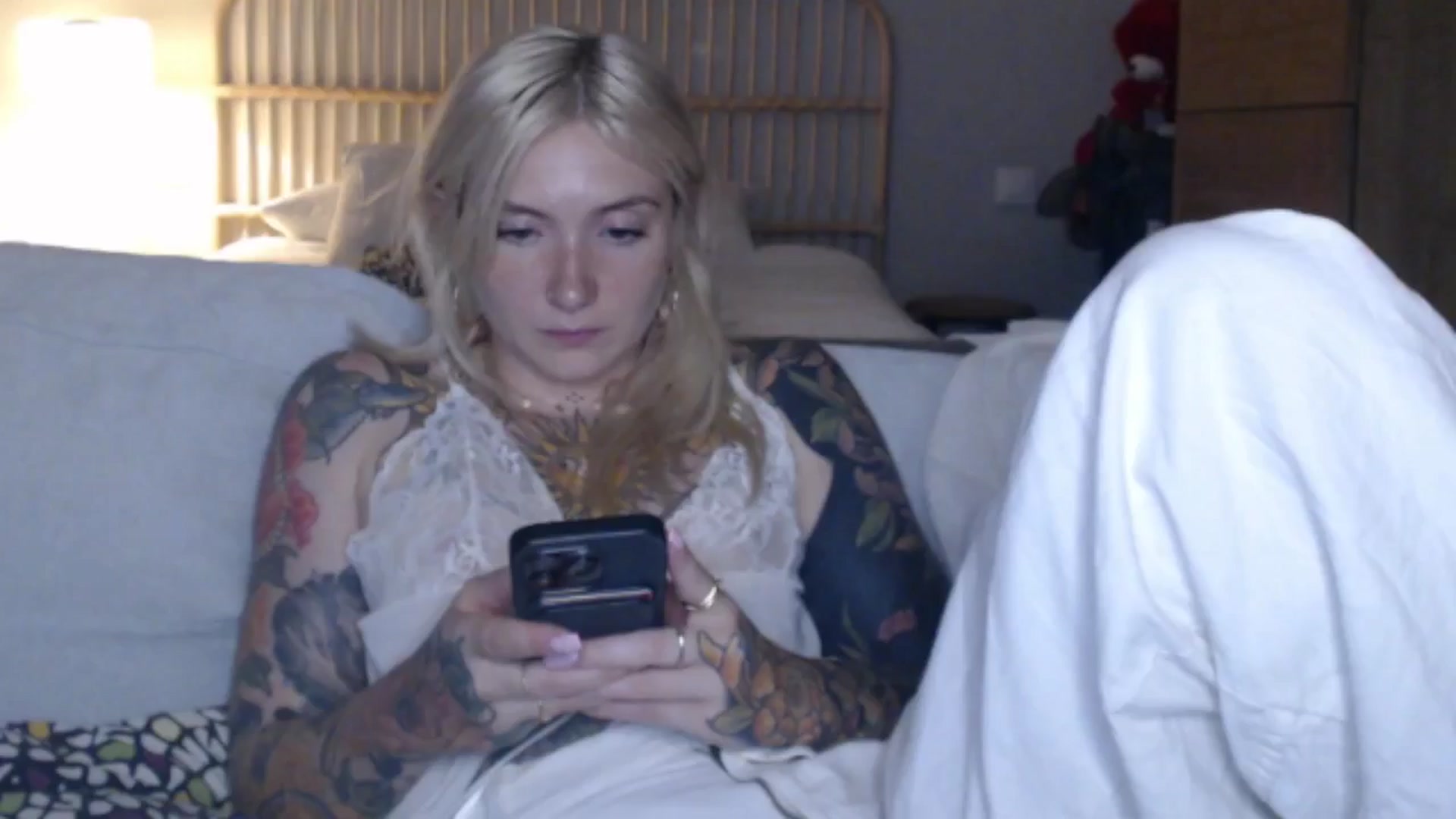 Gallery image thumbnail from Tattoo_bbgirl's myfreecams stream on, 06/08/2024, 20:29 image 15 of 20