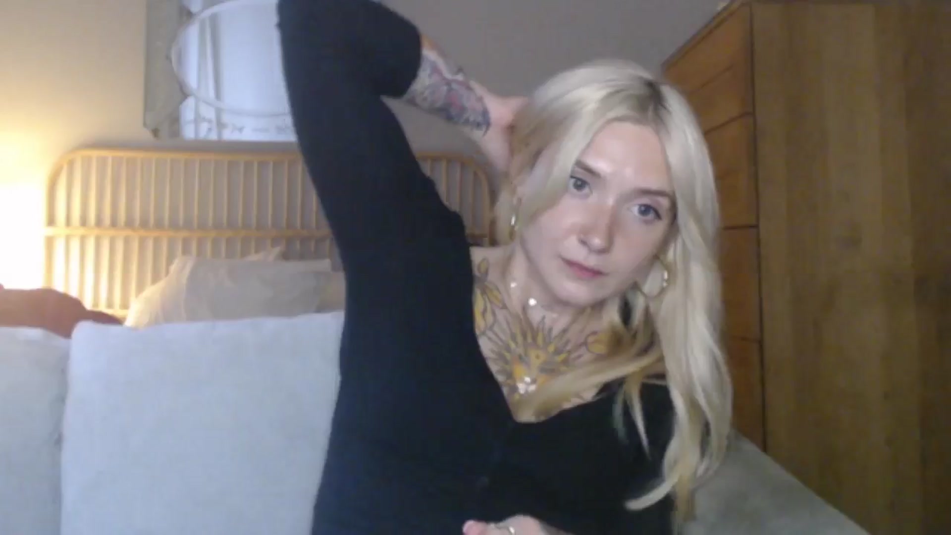 Gallery image thumbnail from Tattoo_bbgirl's myfreecams stream on, 06/10/2024, 19:41 image 18 of 20