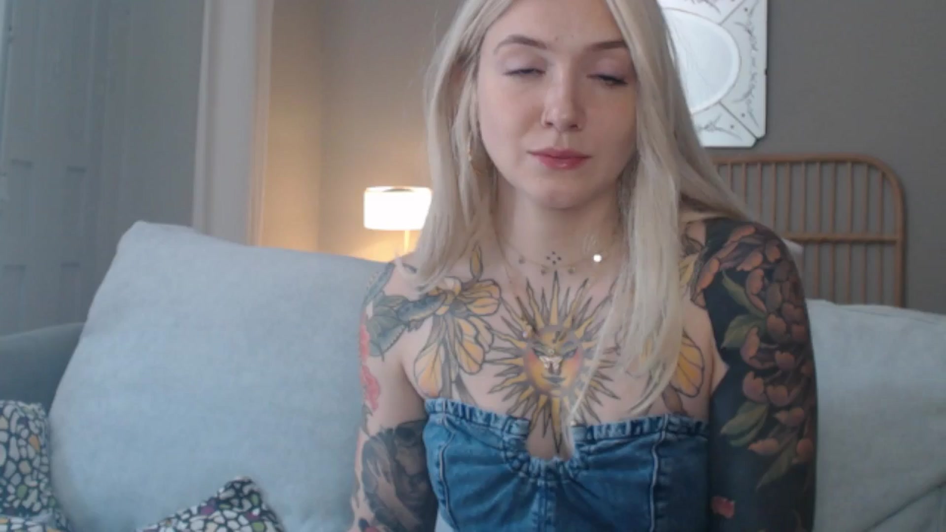 Gallery image thumbnail from Tattoo_bbgirl's myfreecams stream on, 06/19/2024, 14:23 image 3 of 20