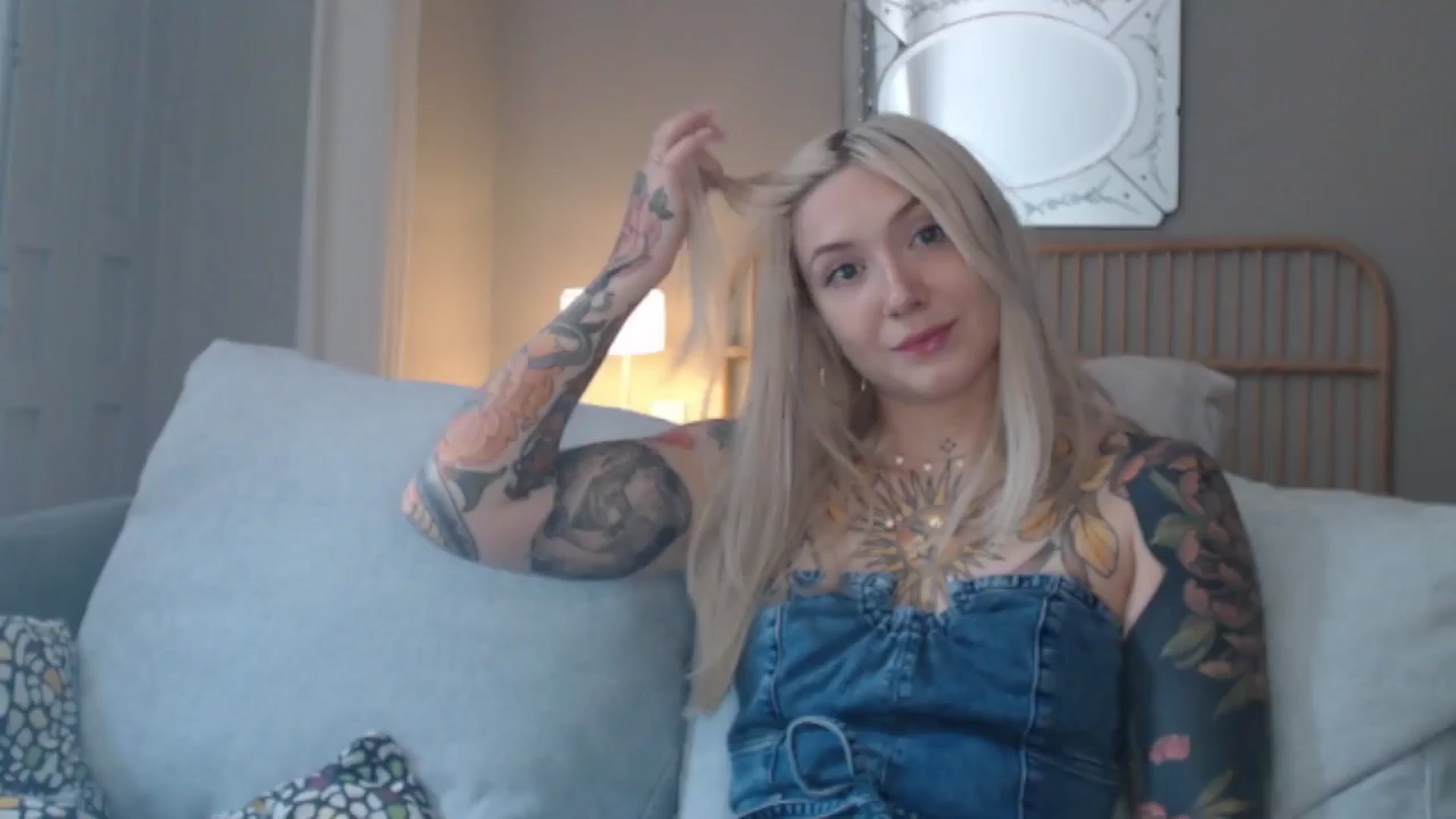 Gallery image thumbnail from Tattoo_bbgirl's myfreecams stream on, 06/19/2024, 14:23 image 4 of 20