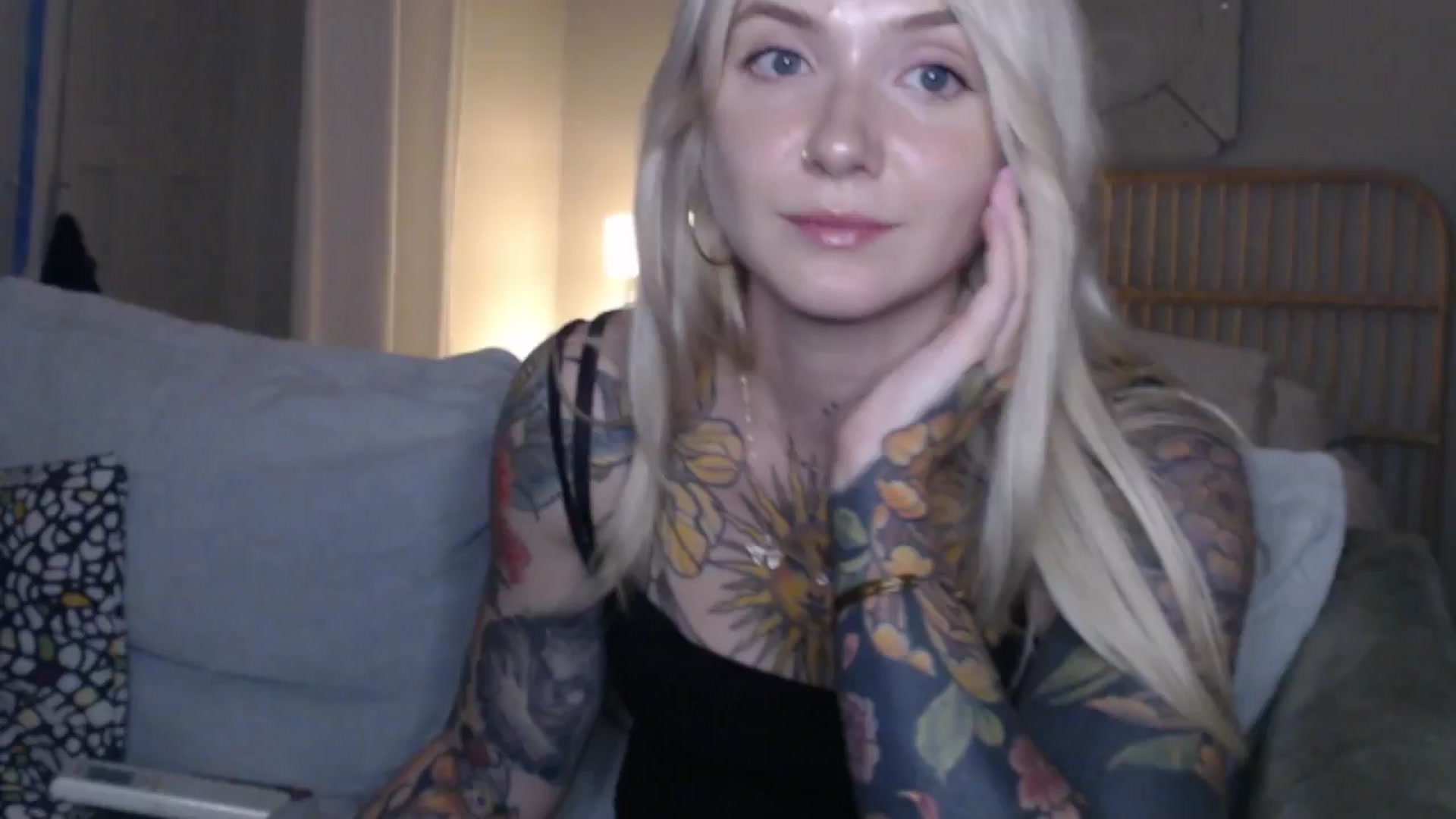 Gallery image thumbnail from Tattoo_bbgirl's myfreecams stream on, 06/24/2024, 20:07 image 18 of 20