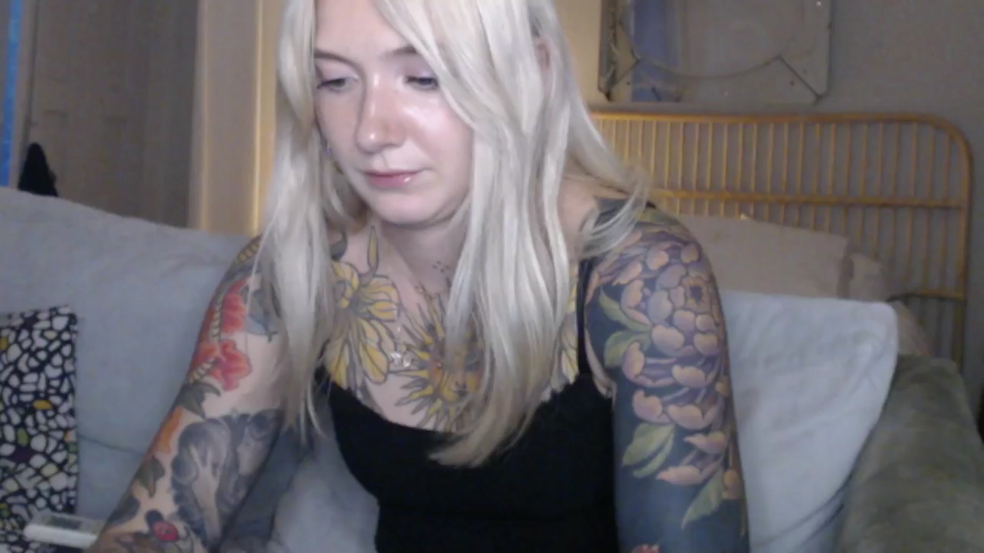 Gallery image thumbnail from Tattoo_bbgirl's myfreecams stream on, 06/24/2024, 20:07 image 15 of 20