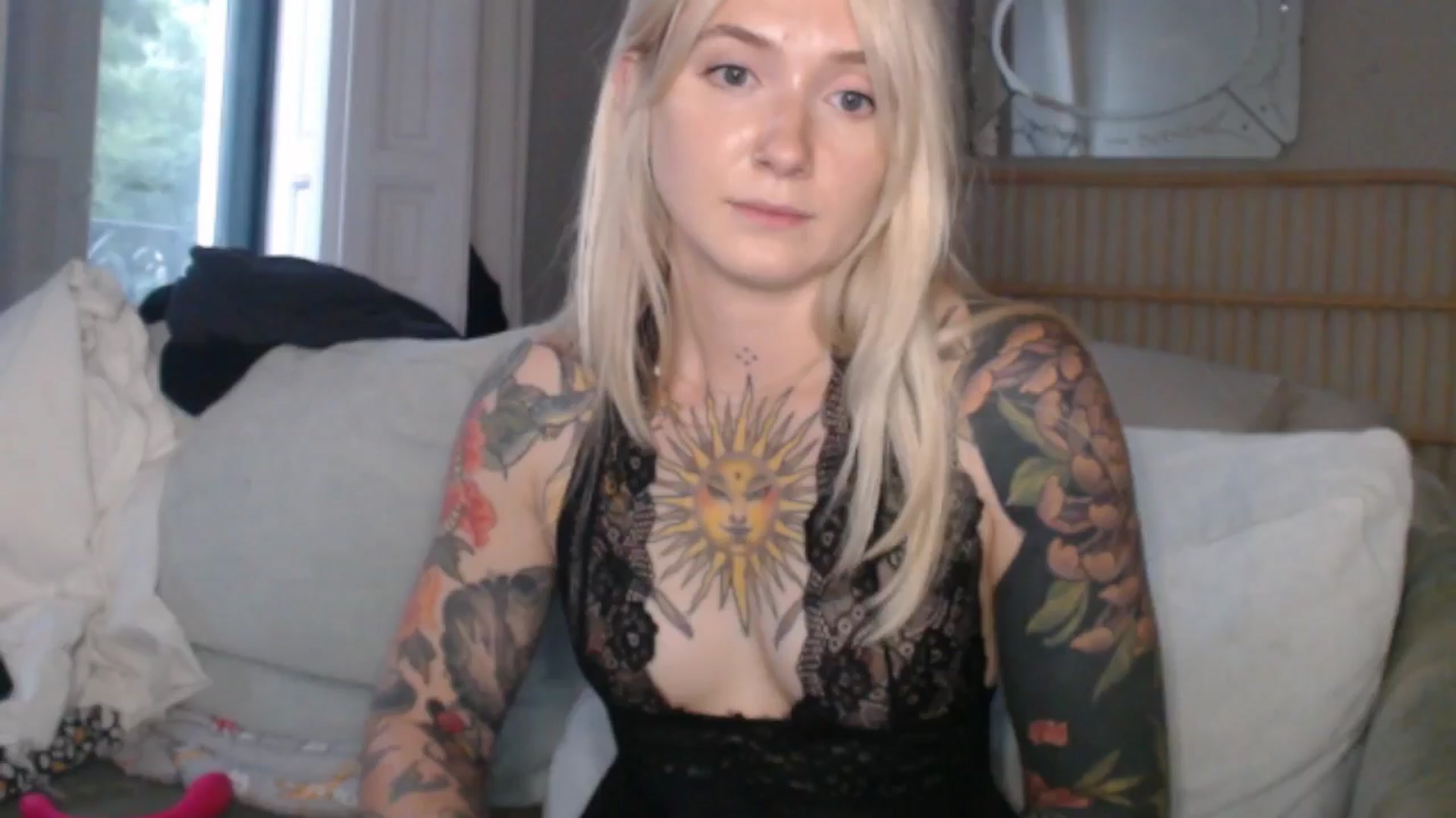 Gallery image thumbnail from Tattoo_bbgirl's myfreecams stream on, 06/25/2024, 17:48 image 4 of 20