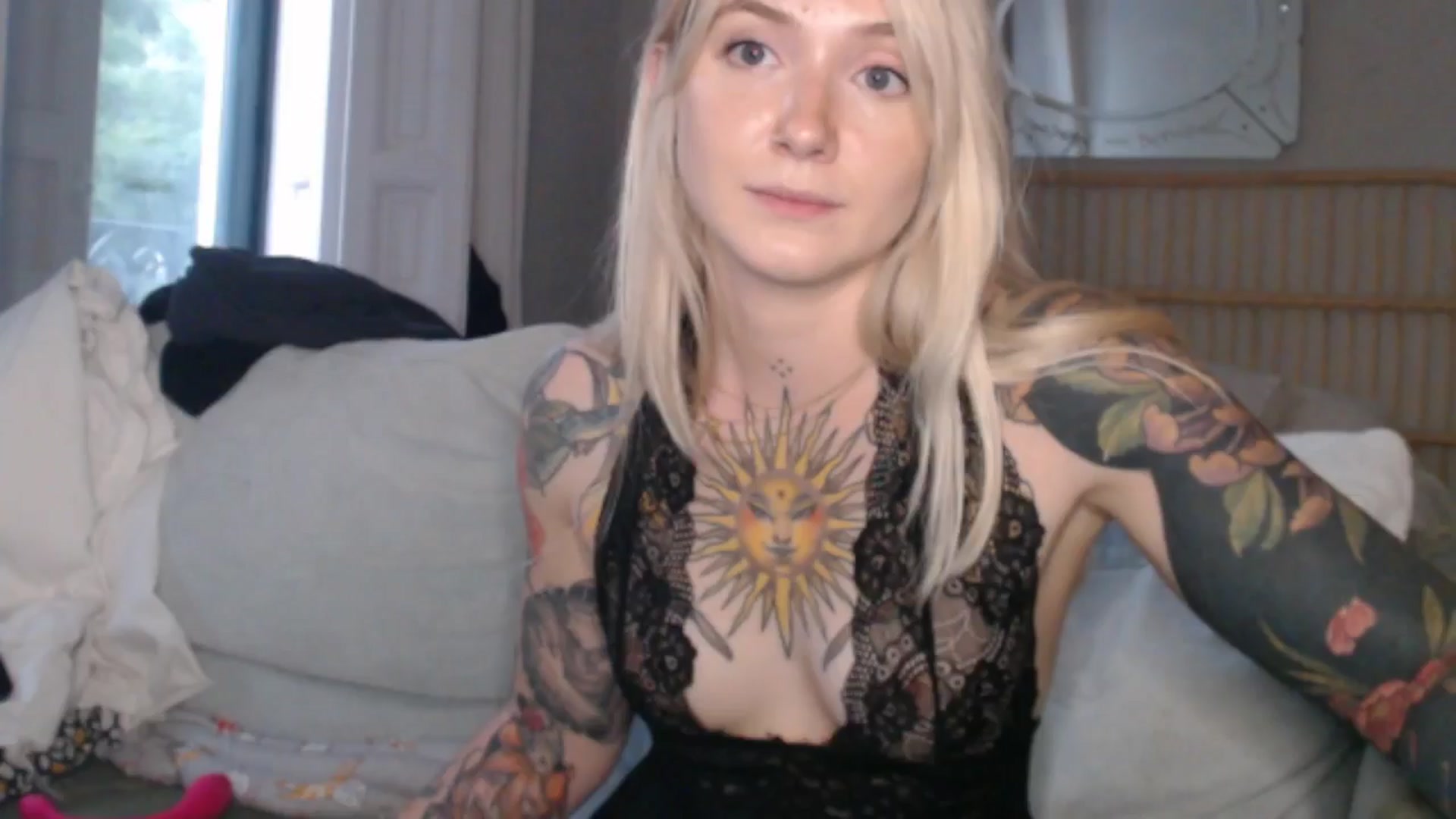 Gallery image thumbnail from Tattoo_bbgirl's myfreecams stream on, 06/25/2024, 17:48 image 2 of 20