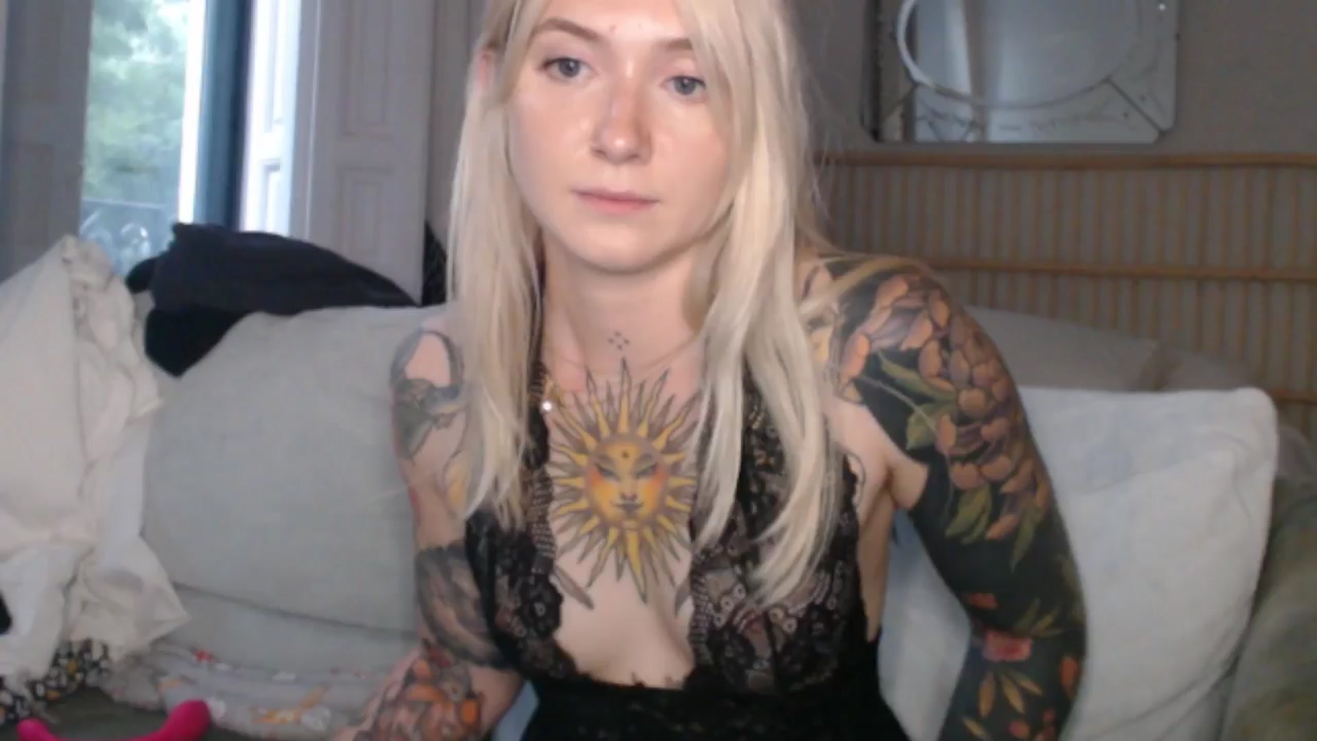 Gallery image thumbnail from Tattoo_bbgirl's myfreecams stream on, 06/25/2024, 17:48 image 7 of 20