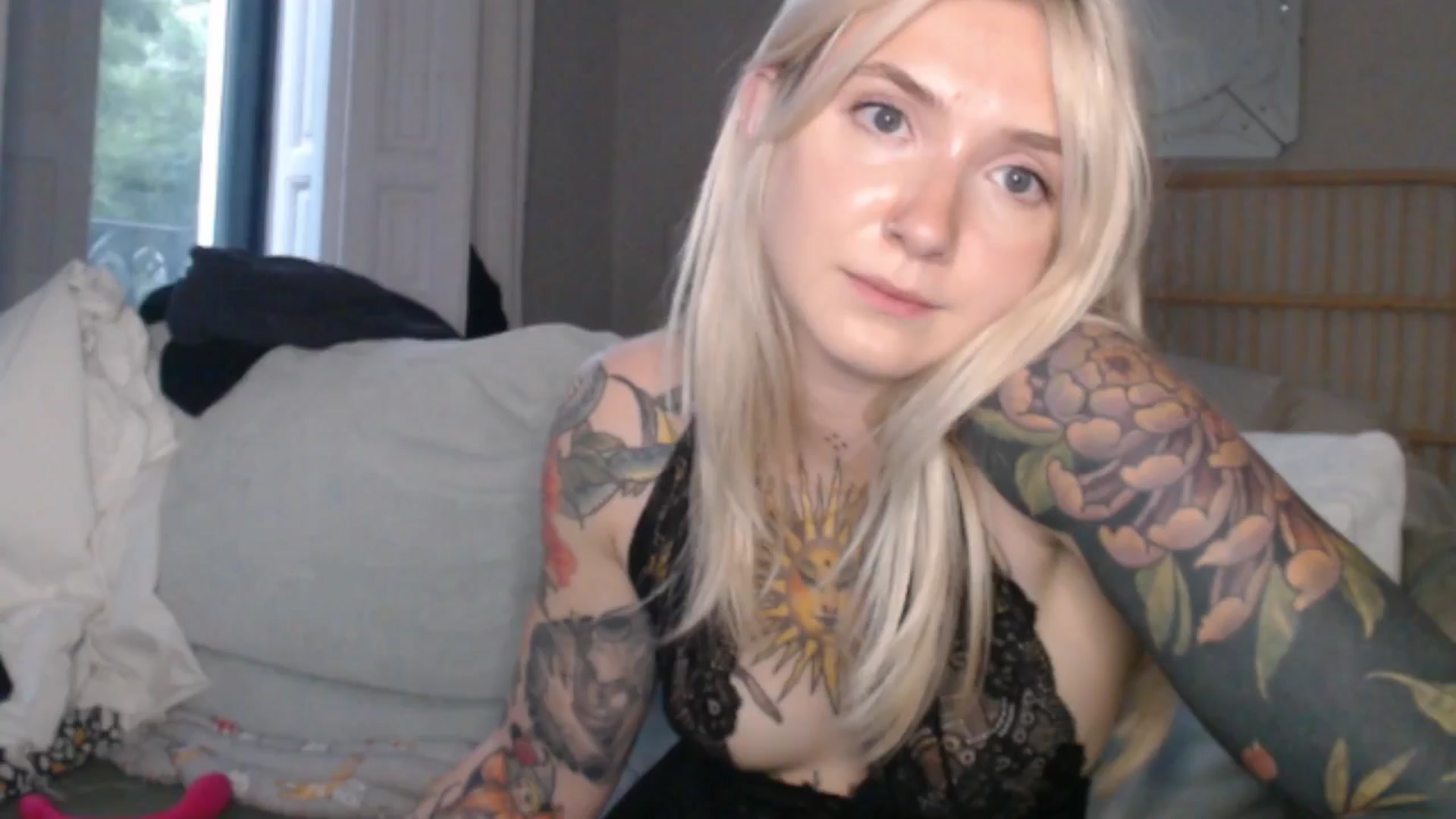 Gallery image thumbnail from Tattoo_bbgirl's myfreecams stream on, 06/25/2024, 17:48 image 14 of 20