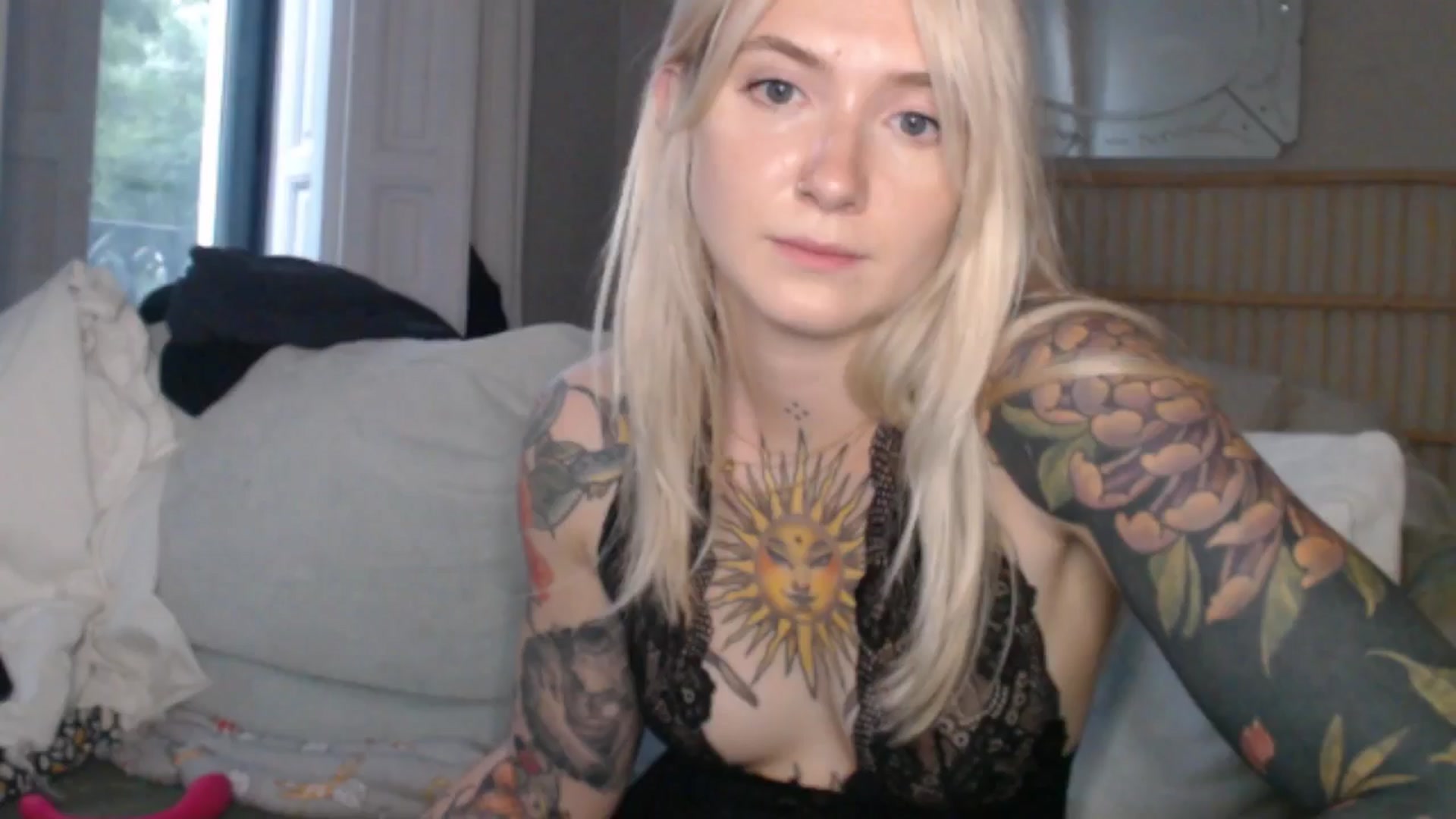 Gallery image thumbnail from Tattoo_bbgirl's myfreecams stream on, 06/25/2024, 17:48 image 11 of 20