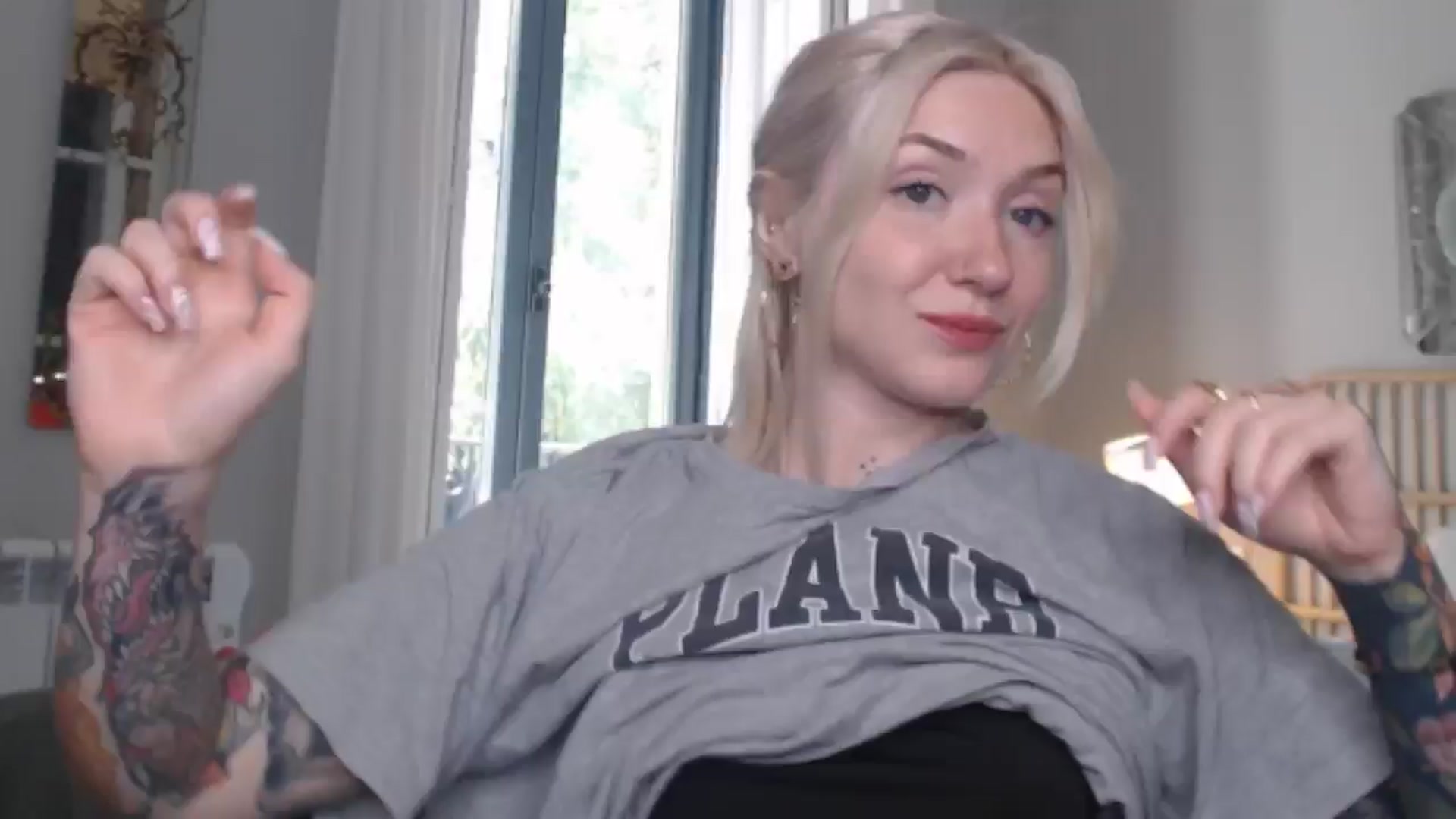 Gallery image thumbnail from Tattoo_bbgirl's myfreecams stream on, 07/17/2024, 14:24 image 17 of 20