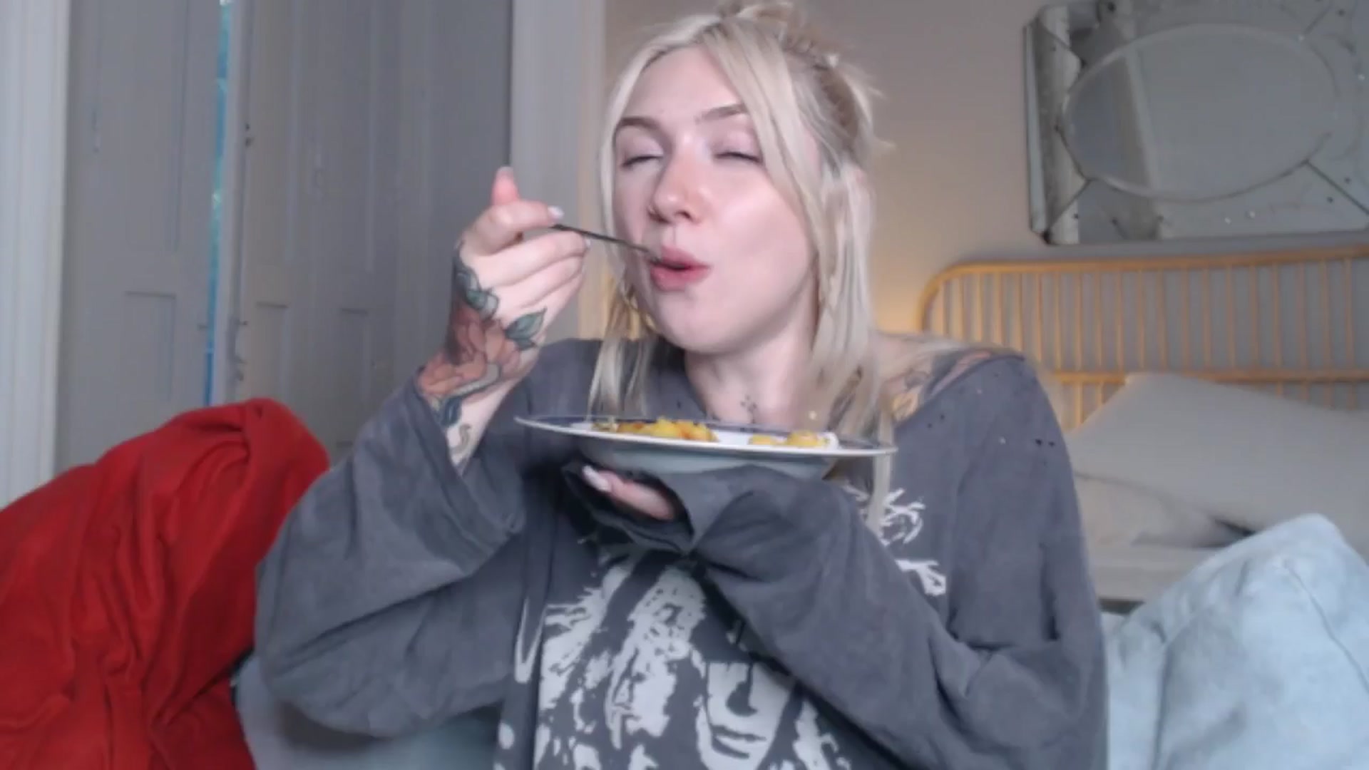 Gallery image thumbnail from Tattoo_bbgirl's myfreecams stream on, 07/22/2024, 19:37 image 7 of 20