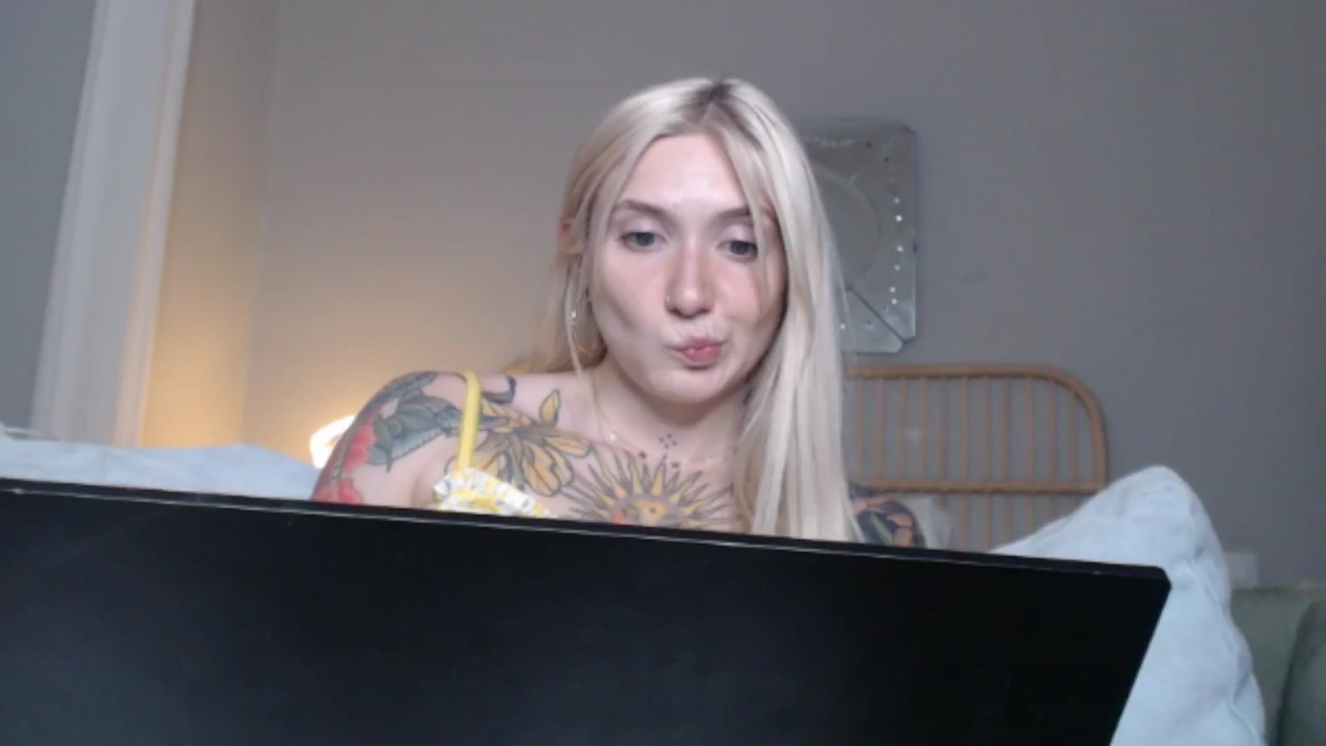 Gallery image thumbnail from Tattoo_bbgirl's myfreecams stream on, 07/24/2024, 20:47 image 1 of 20