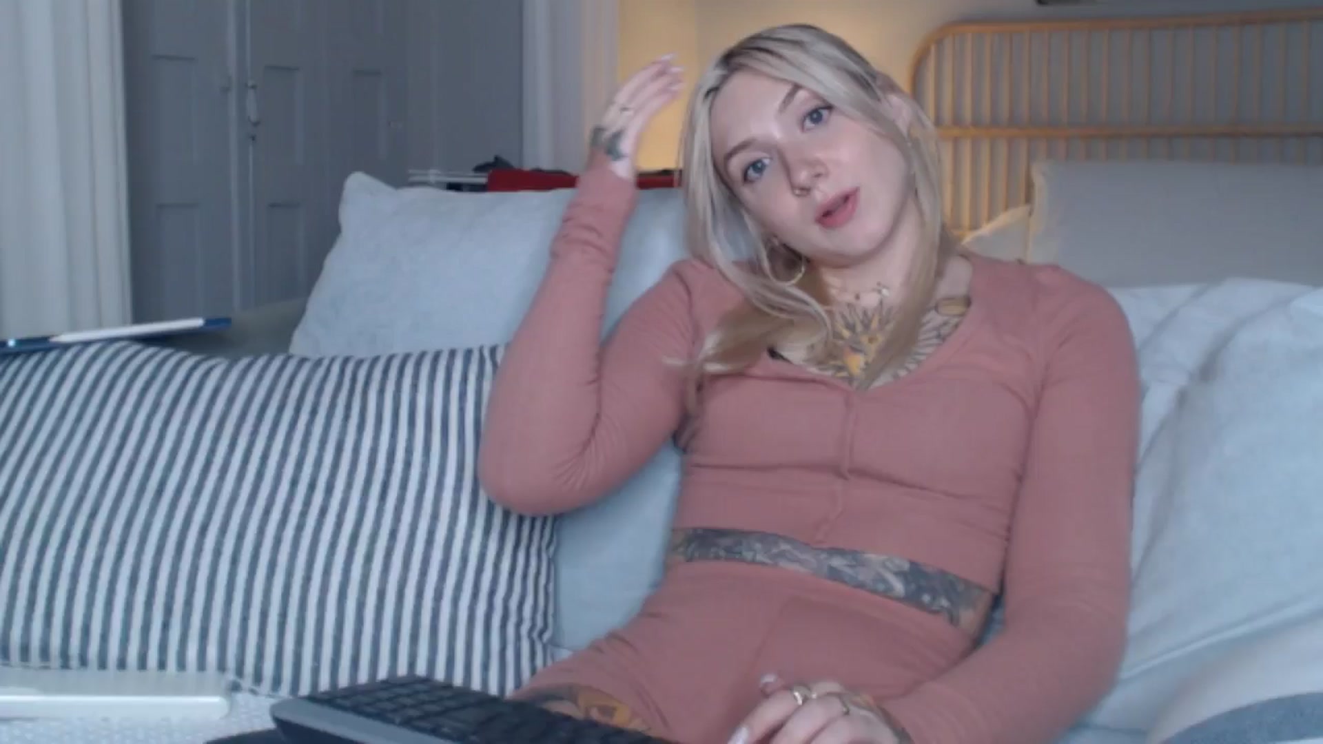 Gallery image thumbnail from Tattoo_bbgirl's myfreecams stream on, 08/05/2024, 19:47 image 12 of 20