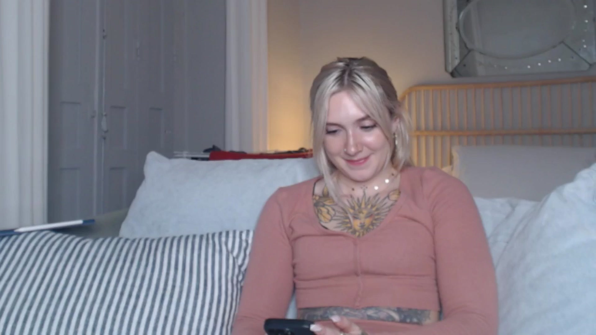 Gallery image thumbnail from Tattoo_bbgirl's myfreecams stream on, 08/05/2024, 19:47 image 18 of 20