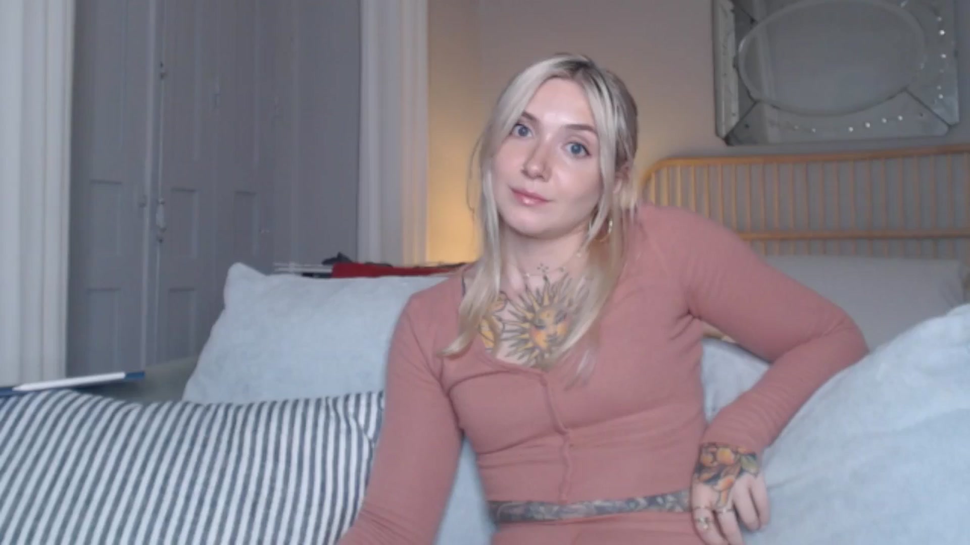Gallery image thumbnail from Tattoo_bbgirl's myfreecams stream on, 08/05/2024, 19:47 image 14 of 20