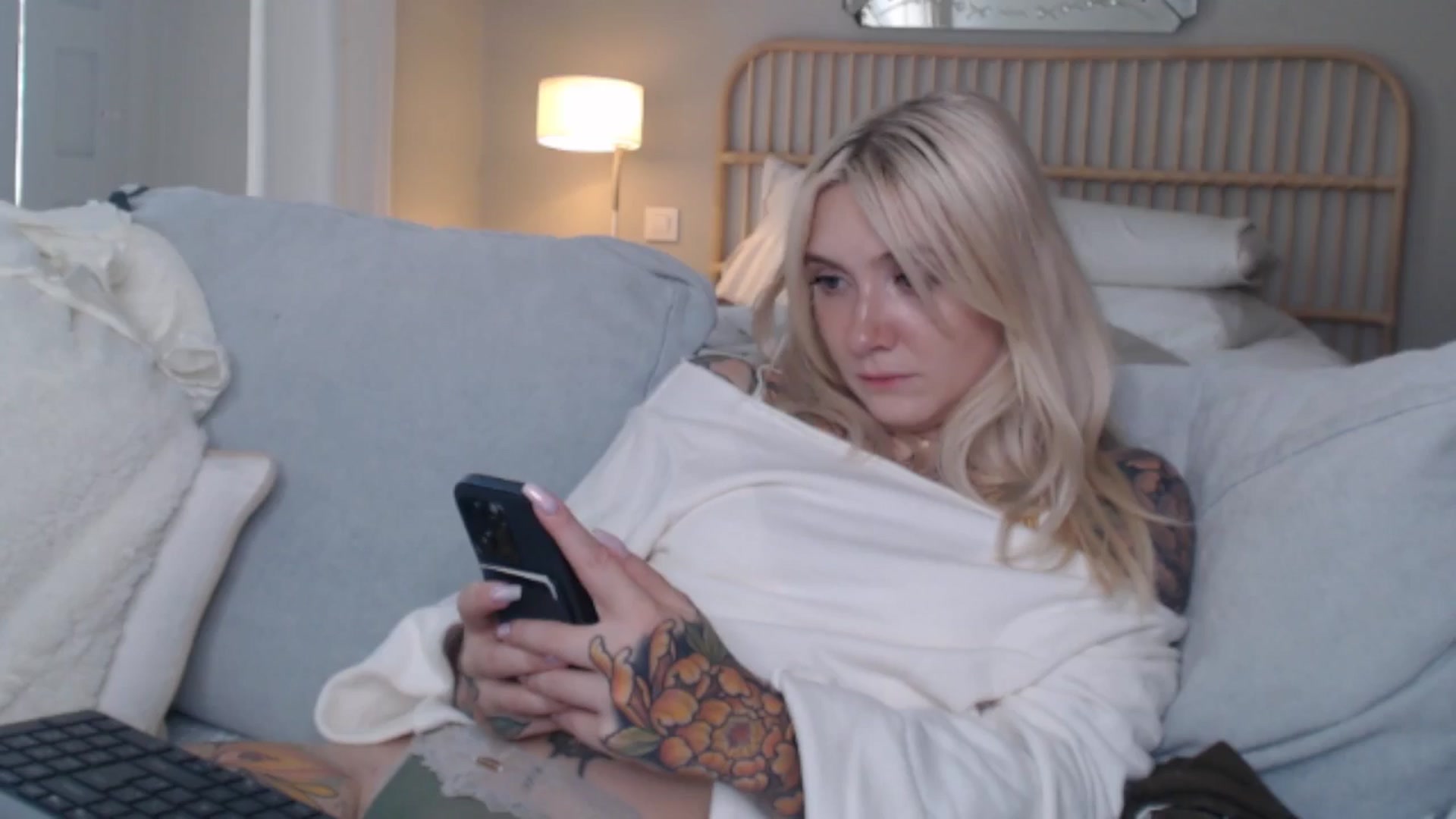 Gallery image thumbnail from Tattoo_bbgirl's myfreecams stream on, 08/12/2024, 14:40 image 9 of 20