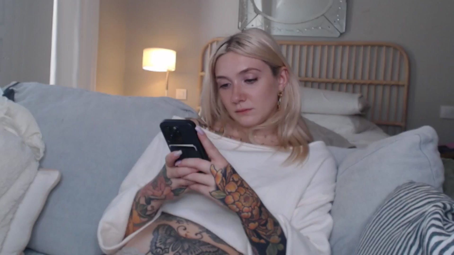 Gallery image thumbnail from Tattoo_bbgirl's myfreecams stream on, 08/12/2024, 15:25 image 1 of 20