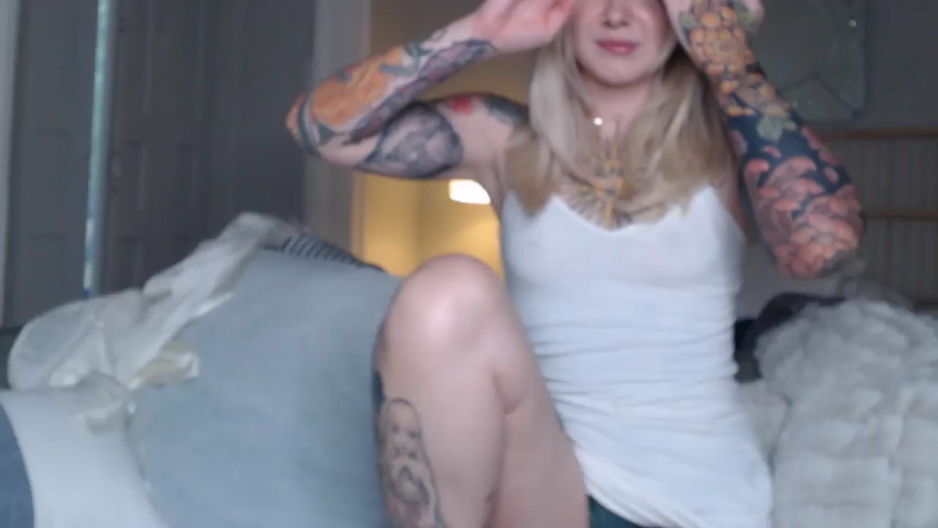 Gallery image thumbnail from Tattoo_bbgirl's myfreecams stream on, 08/15/2024, 21:38 image 4 of 20