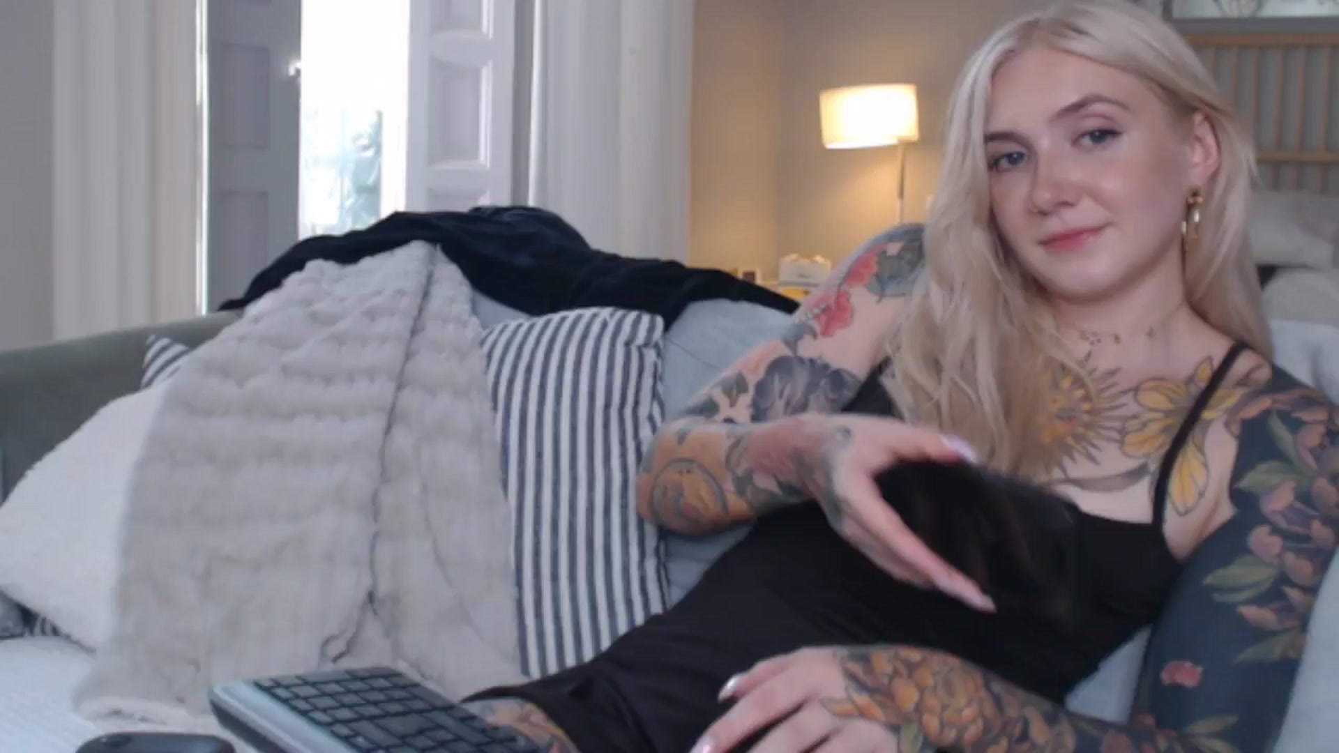 Gallery image thumbnail from Tattoo_bbgirl's myfreecams stream on, 08/28/2024, 17:05 image 7 of 20