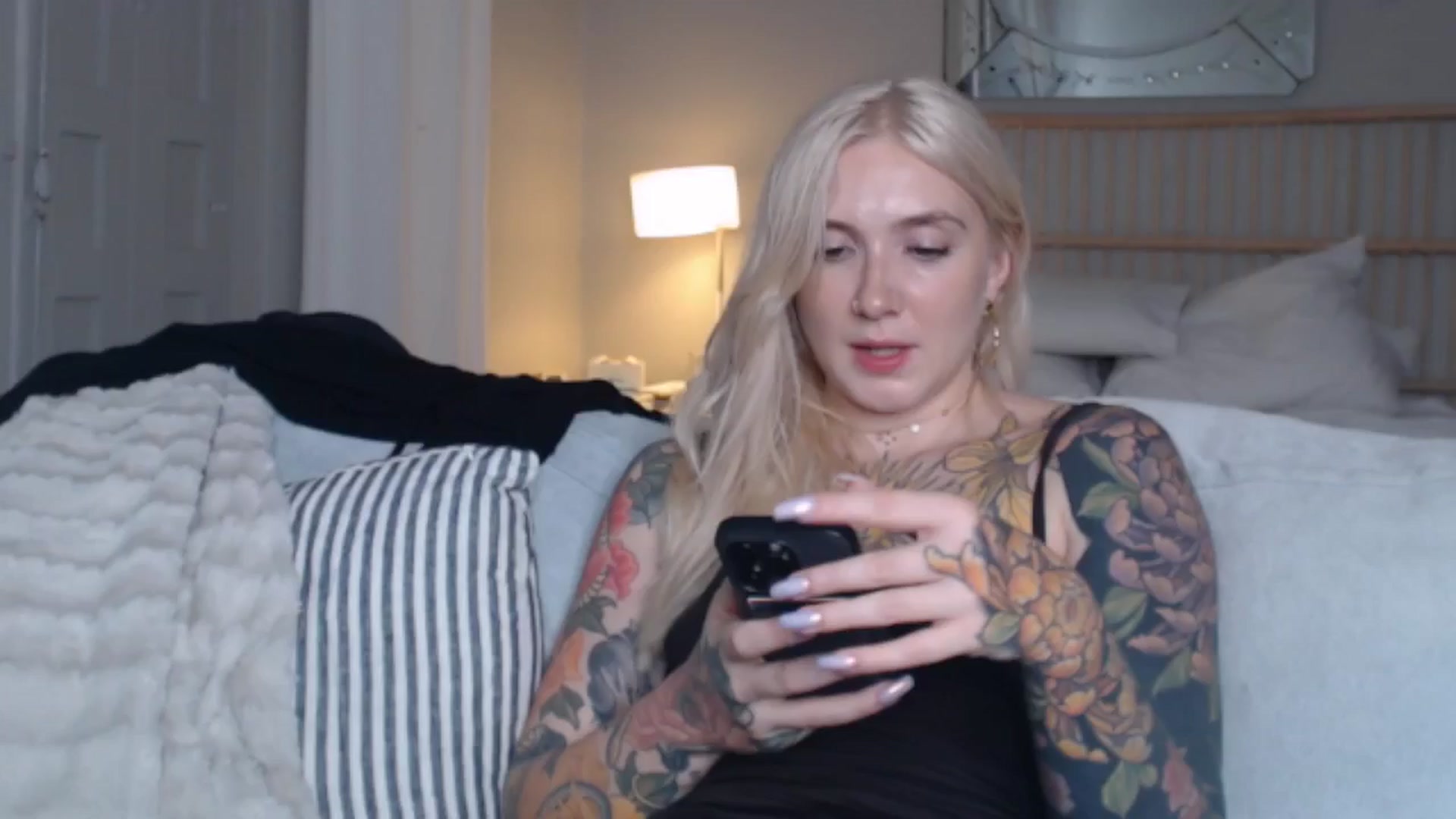 Gallery image thumbnail from Tattoo_bbgirl's myfreecams stream on, 08/28/2024, 17:05 image 17 of 20