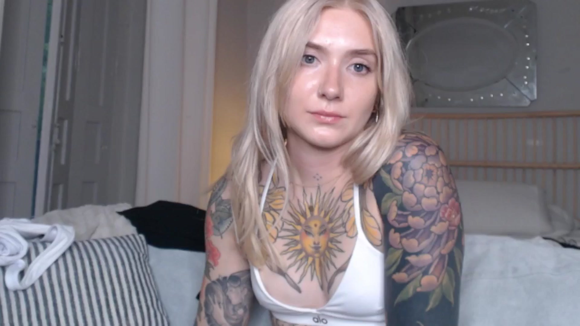 Gallery image thumbnail from Tattoo_bbgirl's myfreecams stream on, 08/30/2024, 18:38 image 11 of 20