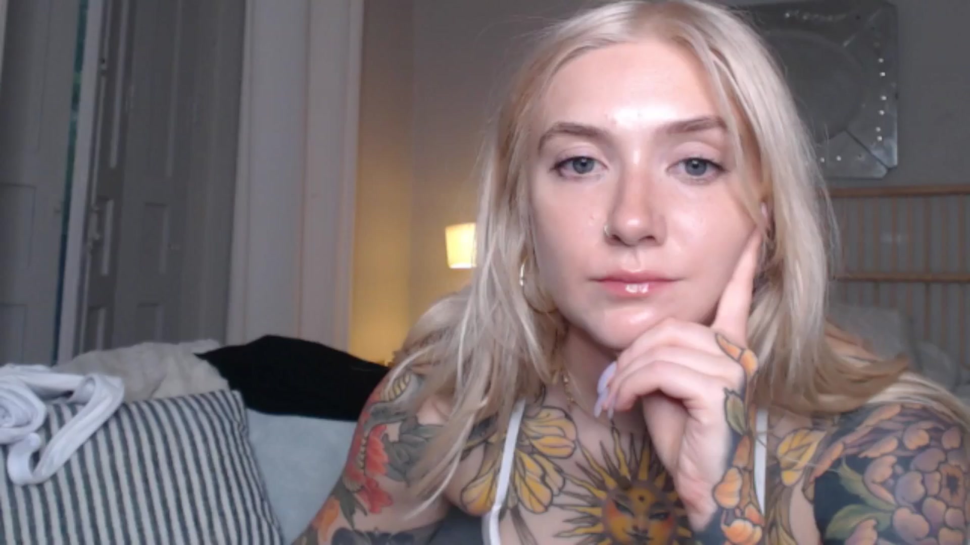 Gallery image thumbnail from Tattoo_bbgirl's myfreecams stream on, 08/30/2024, 18:38 image 12 of 20