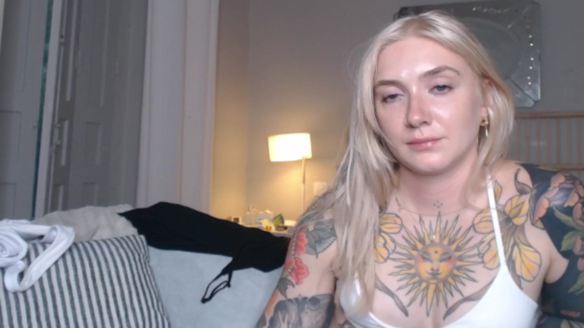 Gallery image thumbnail from Tattoo_bbgirl's myfreecams stream on, 08/30/2024, 18:38 image 13 of 20