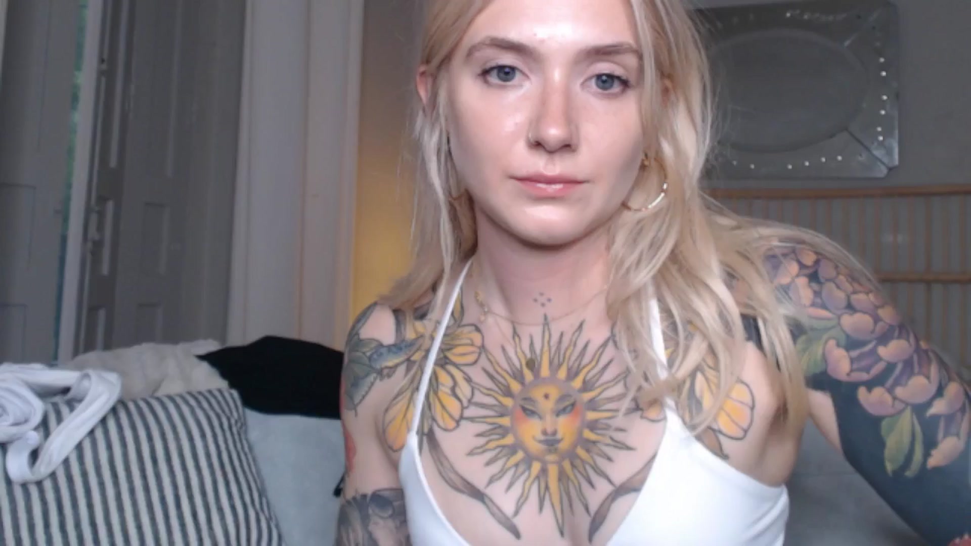 Gallery image thumbnail from Tattoo_bbgirl's myfreecams stream on, 08/30/2024, 18:38 image 3 of 20