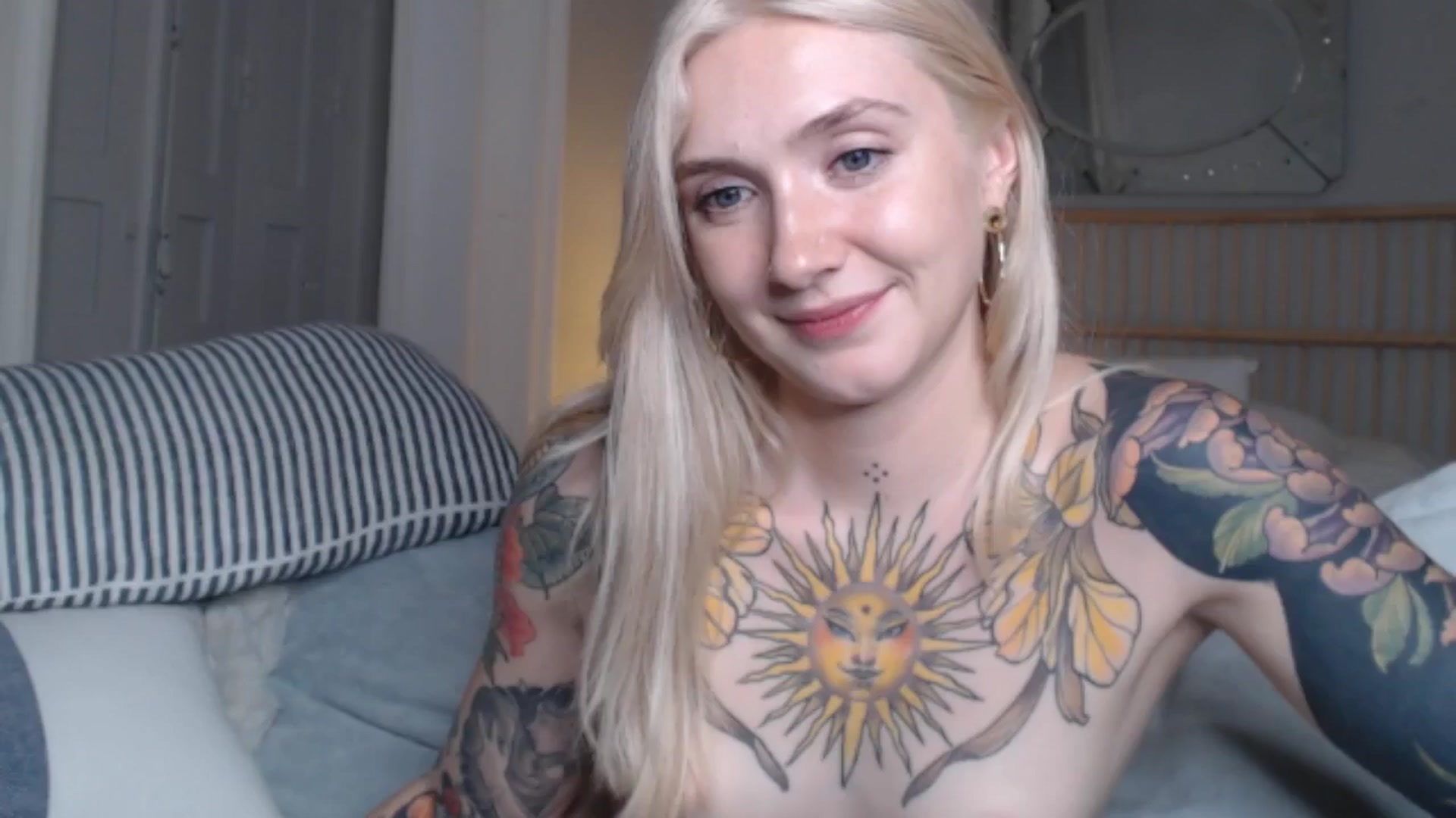 Gallery image thumbnail from Tattoo_bbgirl's myfreecams stream on, 09/02/2024, 19:35 image 12 of 20