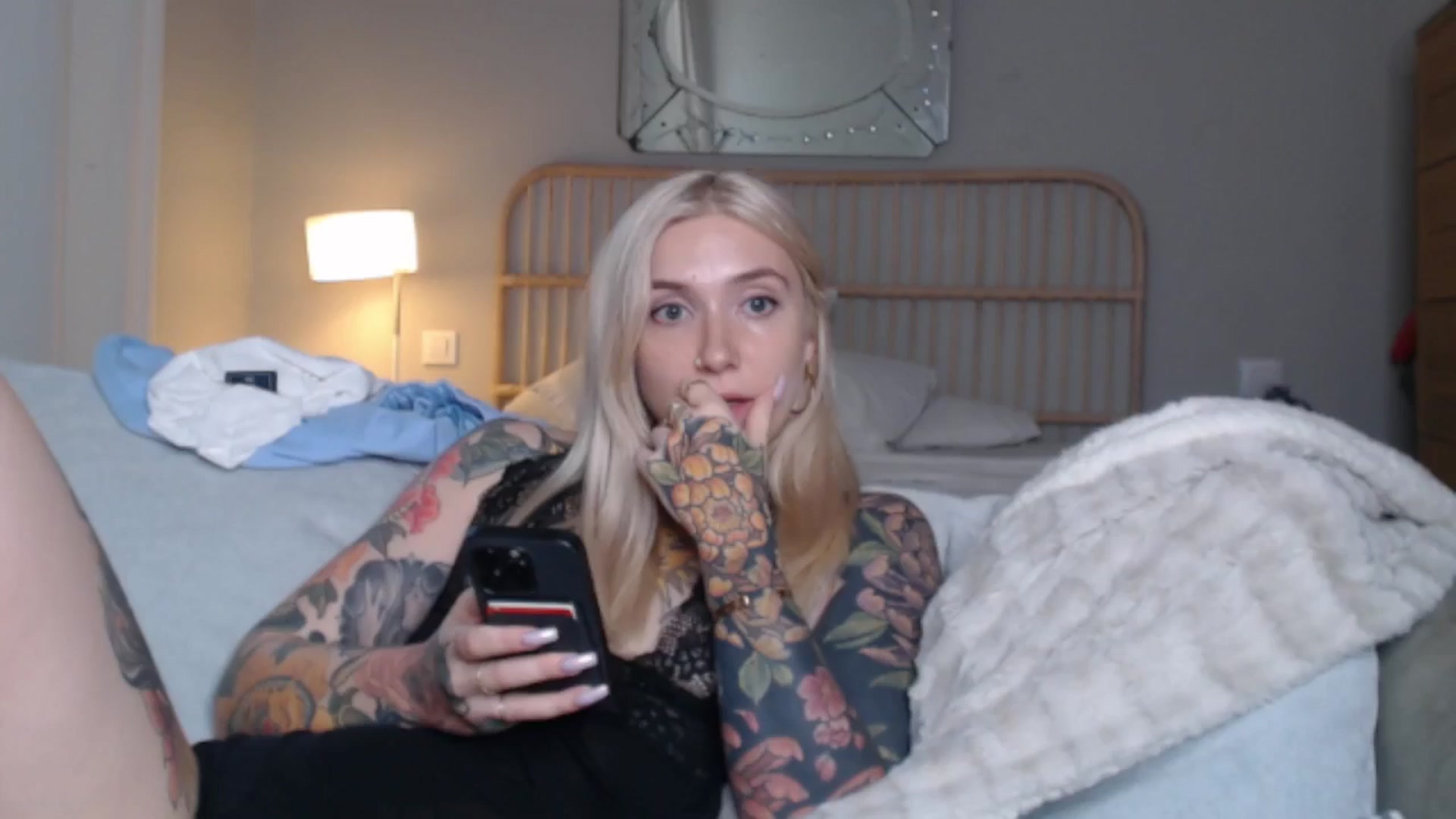 Gallery image thumbnail from Tattoo_bbgirl's myfreecams stream on, 09/06/2024, 19:44 image 5 of 20