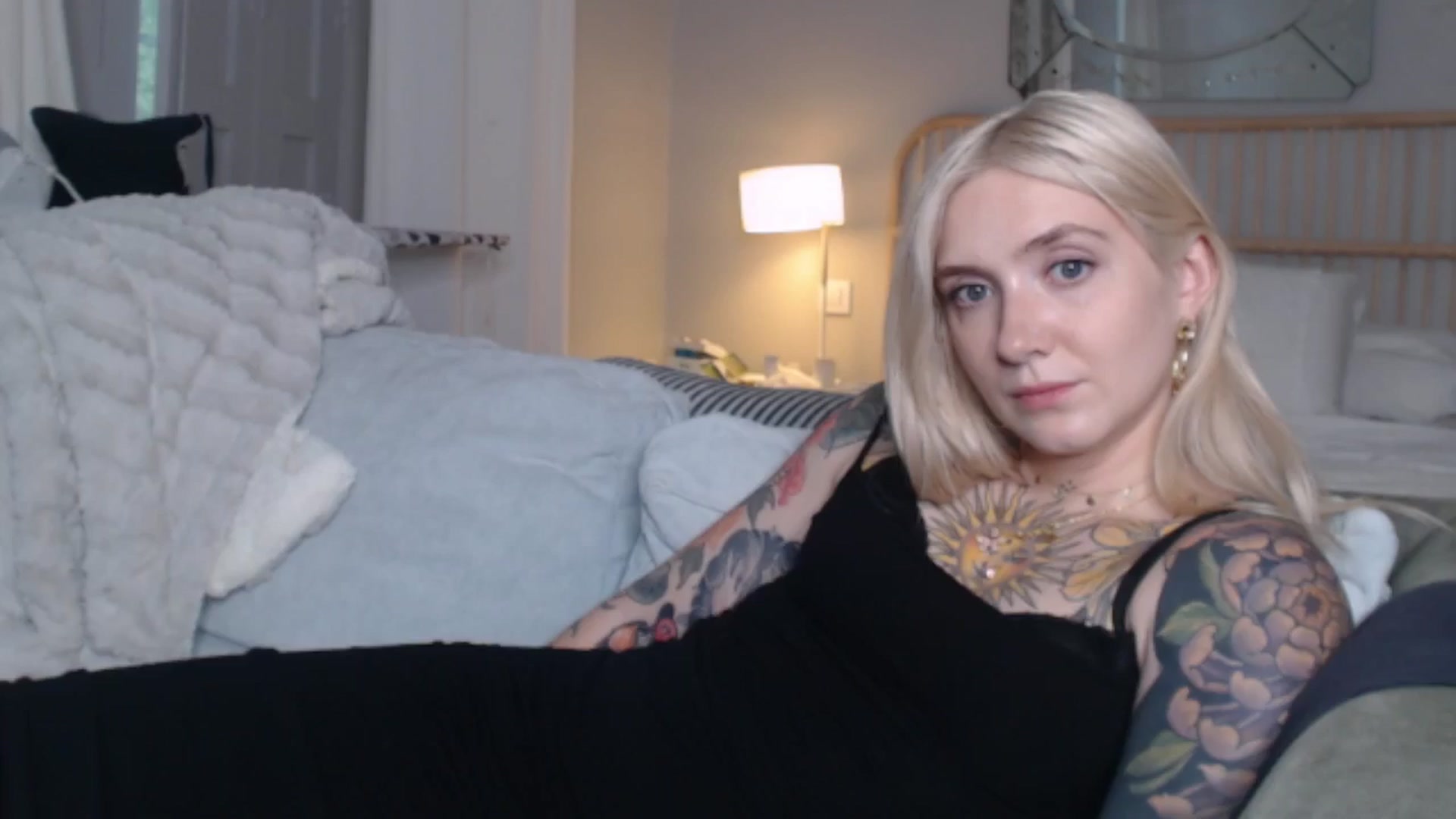 Gallery image thumbnail from Tattoo_bbgirl's myfreecams stream on, 09/09/2024, 17:43 image 17 of 20