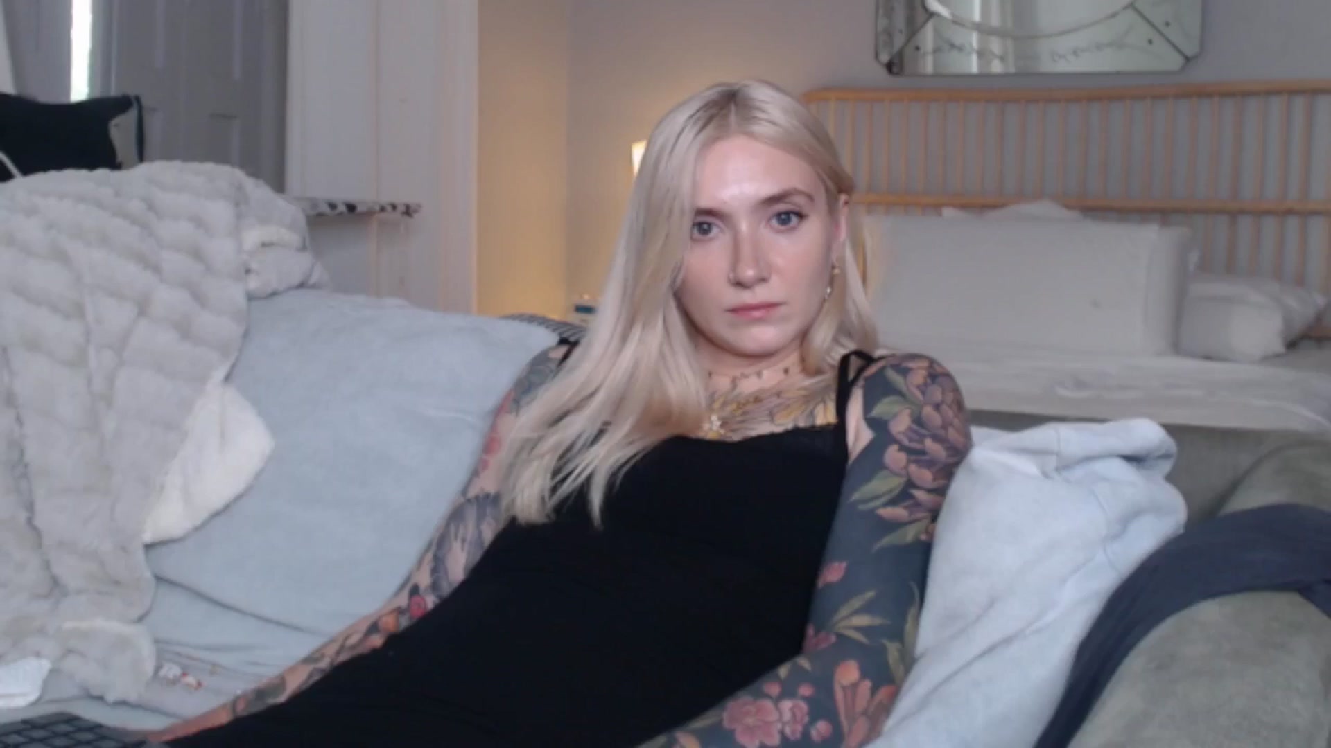 Gallery image thumbnail from Tattoo_bbgirl's myfreecams stream on, 09/09/2024, 17:43 image 9 of 20
