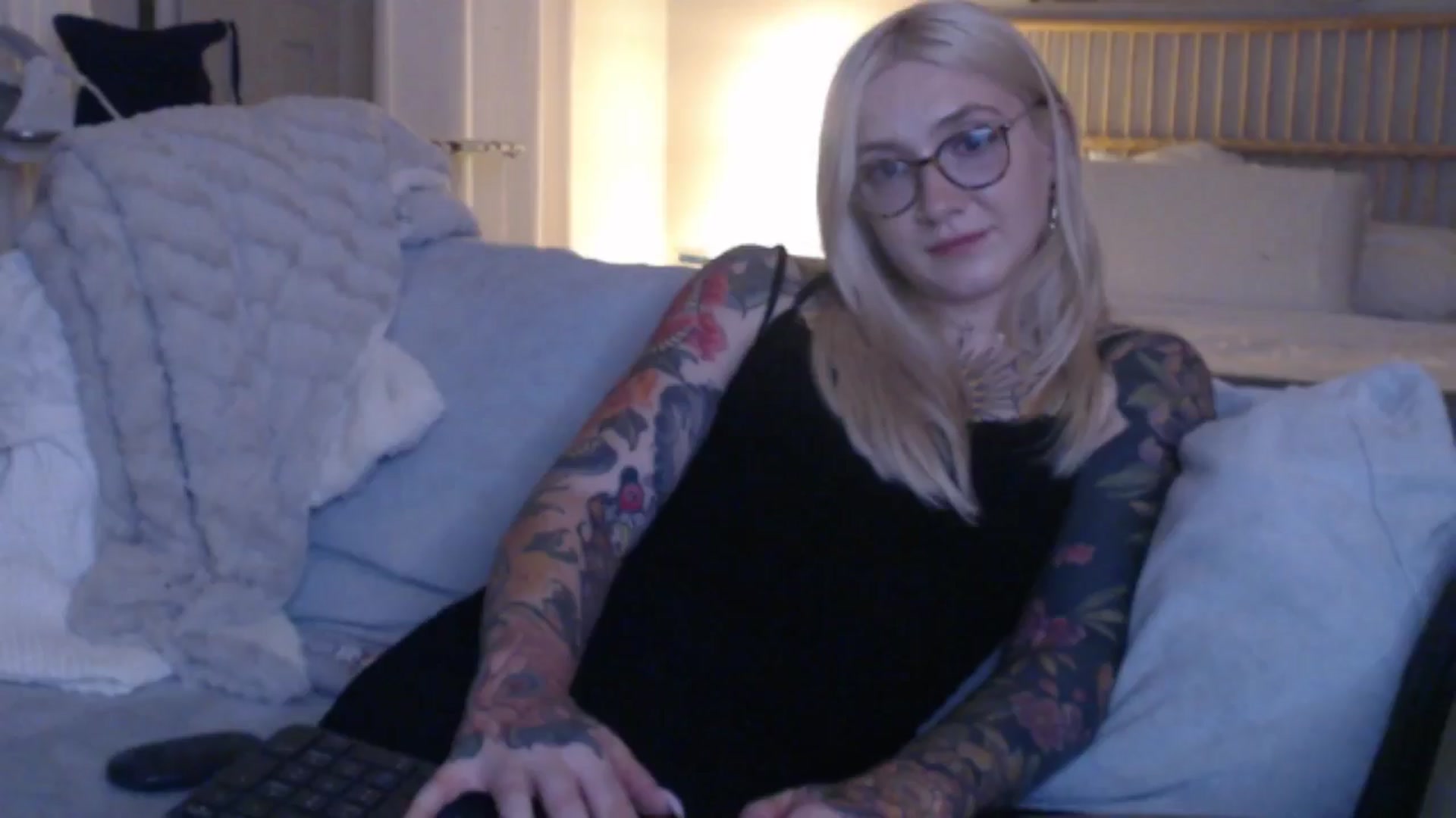 Gallery image thumbnail from Tattoo_bbgirl's myfreecams stream on, 09/09/2024, 20:18 image 8 of 20