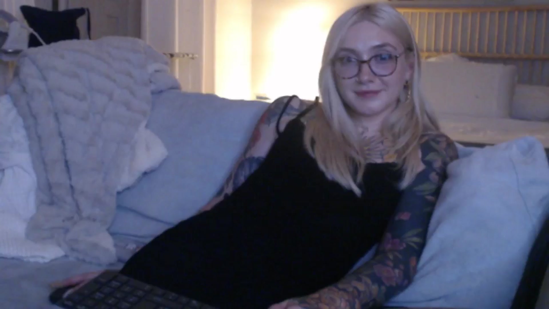 Gallery image thumbnail from Tattoo_bbgirl's myfreecams stream on, 09/09/2024, 20:18 image 9 of 20
