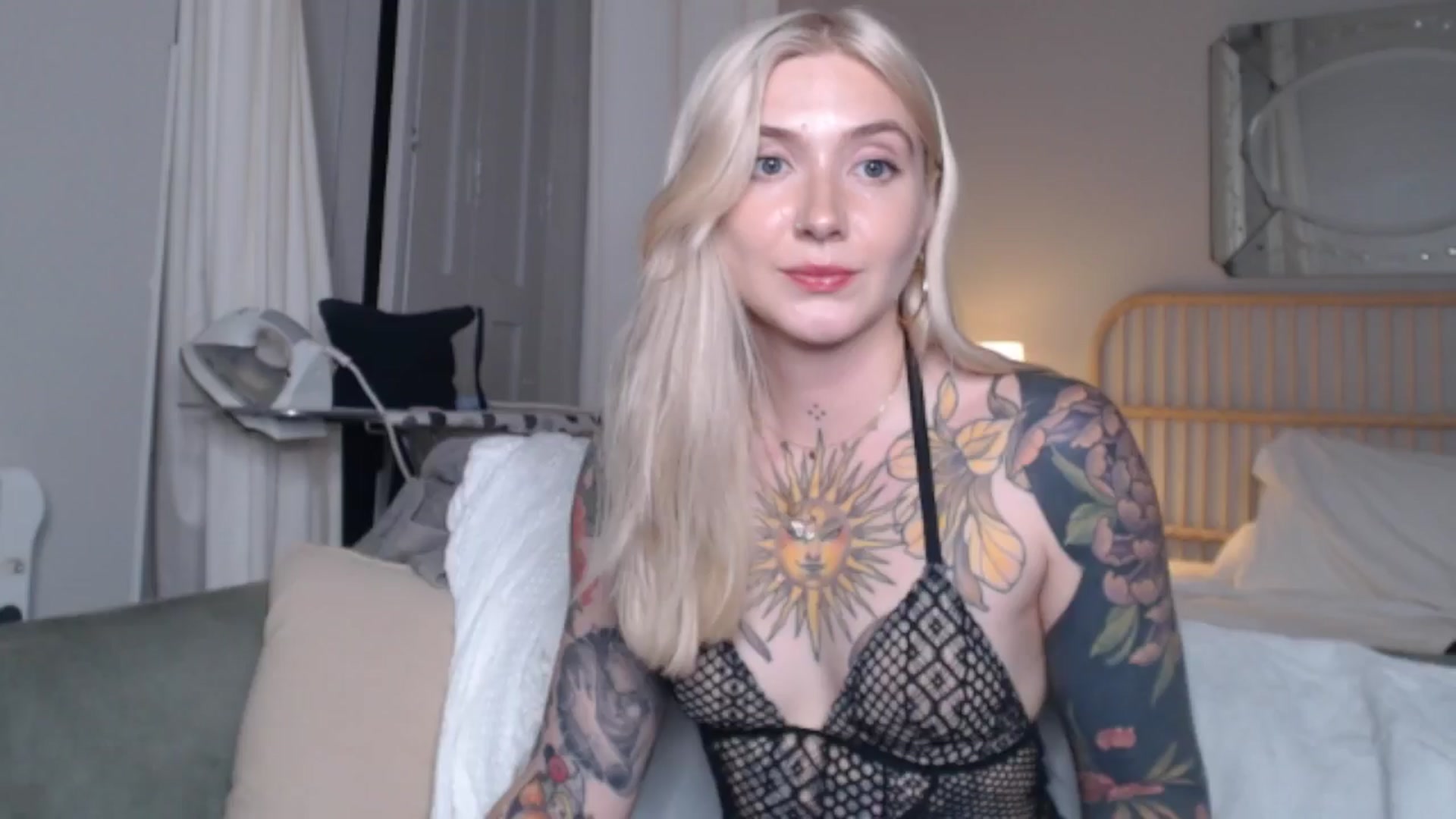 Gallery image thumbnail from Tattoo_bbgirl's myfreecams stream on, 09/11/2024, 19:43 image 17 of 20