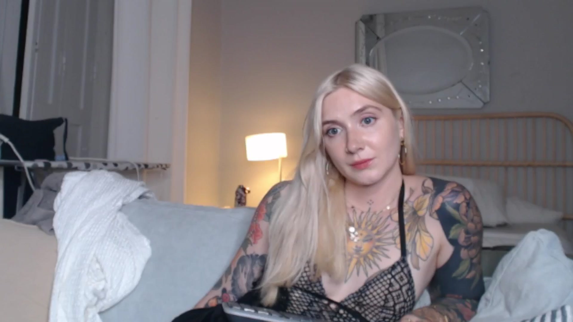 Gallery image thumbnail from Tattoo_bbgirl's myfreecams stream on, 09/11/2024, 19:43 image 18 of 20