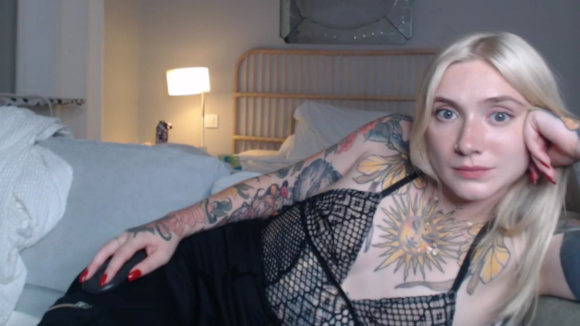 Gallery image thumbnail from Tattoo_bbgirl's myfreecams stream on, 09/11/2024, 19:43 image 8 of 20