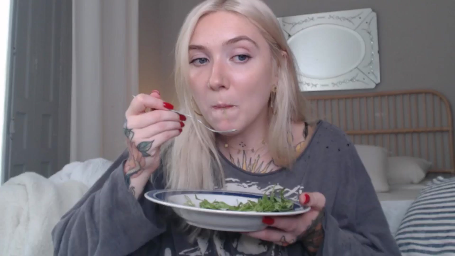 Gallery image thumbnail from Tattoo_bbgirl's myfreecams stream on, 09/12/2024, 20:04 image 1 of 20