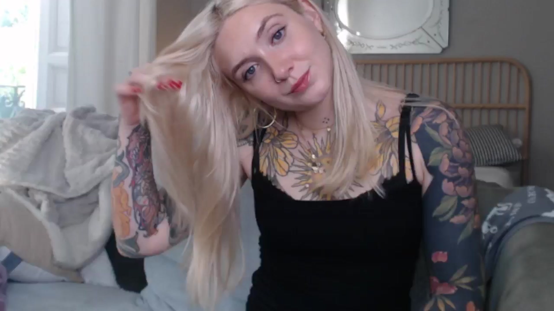 Gallery image thumbnail from Tattoo_bbgirl's myfreecams stream on, 09/14/2024, 17:56 image 6 of 20