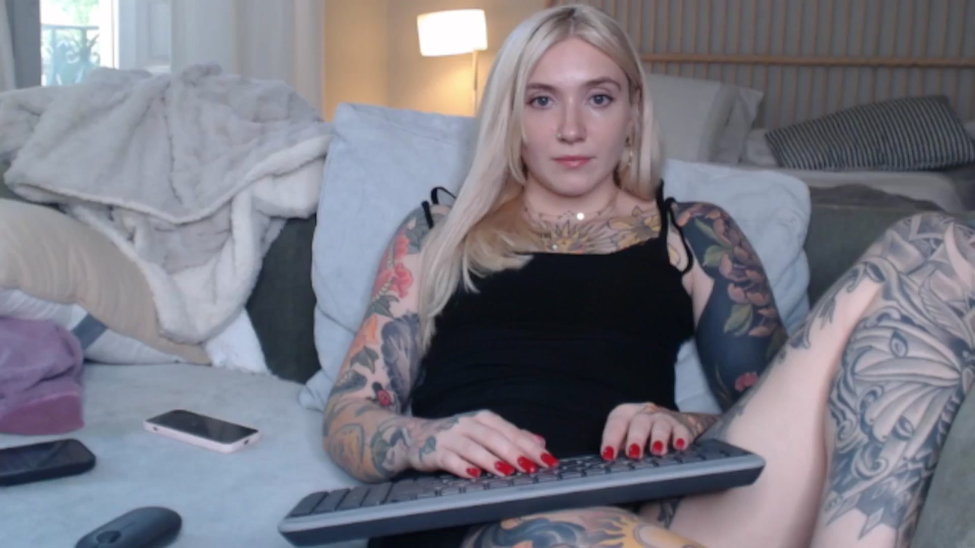 Gallery image thumbnail from Tattoo_bbgirl's myfreecams stream on, 09/14/2024, 17:56 image 11 of 20