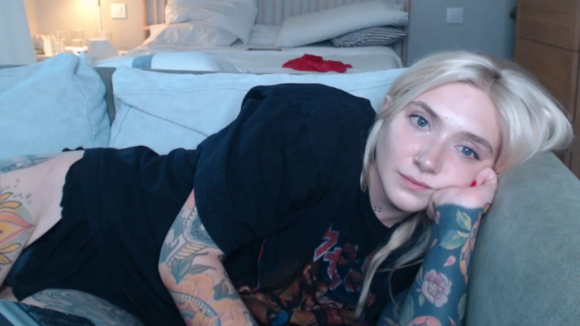 Gallery image thumbnail from Tattoo_bbgirl's myfreecams stream on, 09/17/2024, 19:31 image 4 of 20