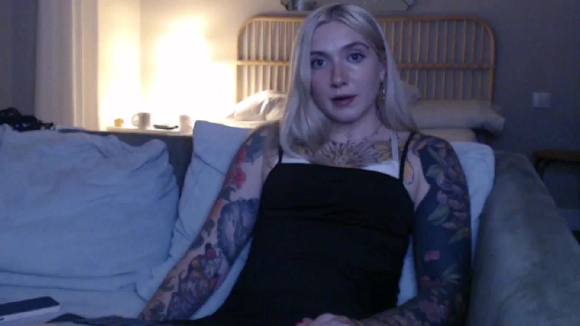 Gallery image thumbnail from Tattoo_bbgirl's myfreecams stream on, 09/19/2024, 16:40 image 11 of 20