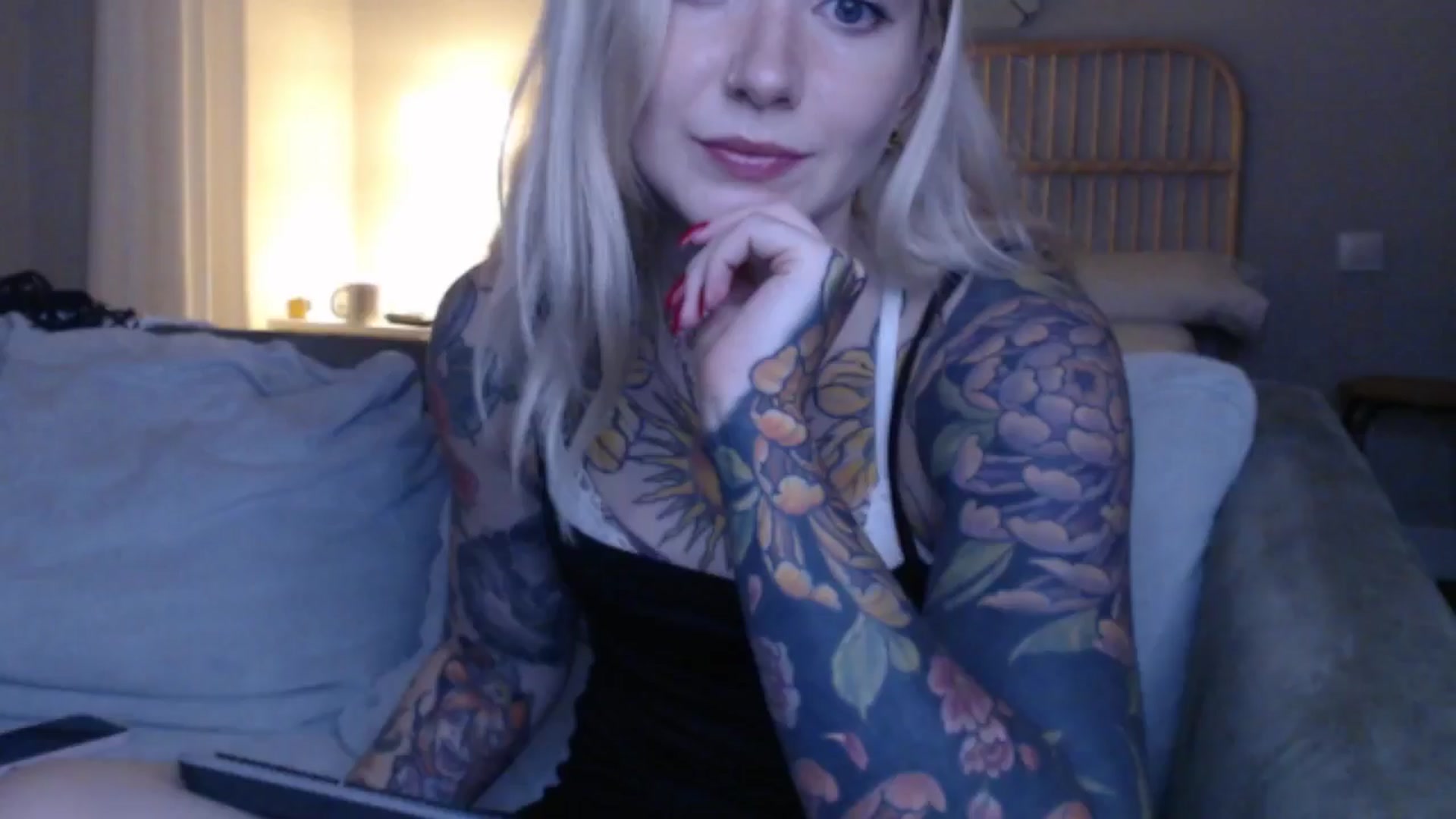 Gallery image thumbnail from Tattoo_bbgirl's myfreecams stream on, 09/19/2024, 16:40 image 5 of 20