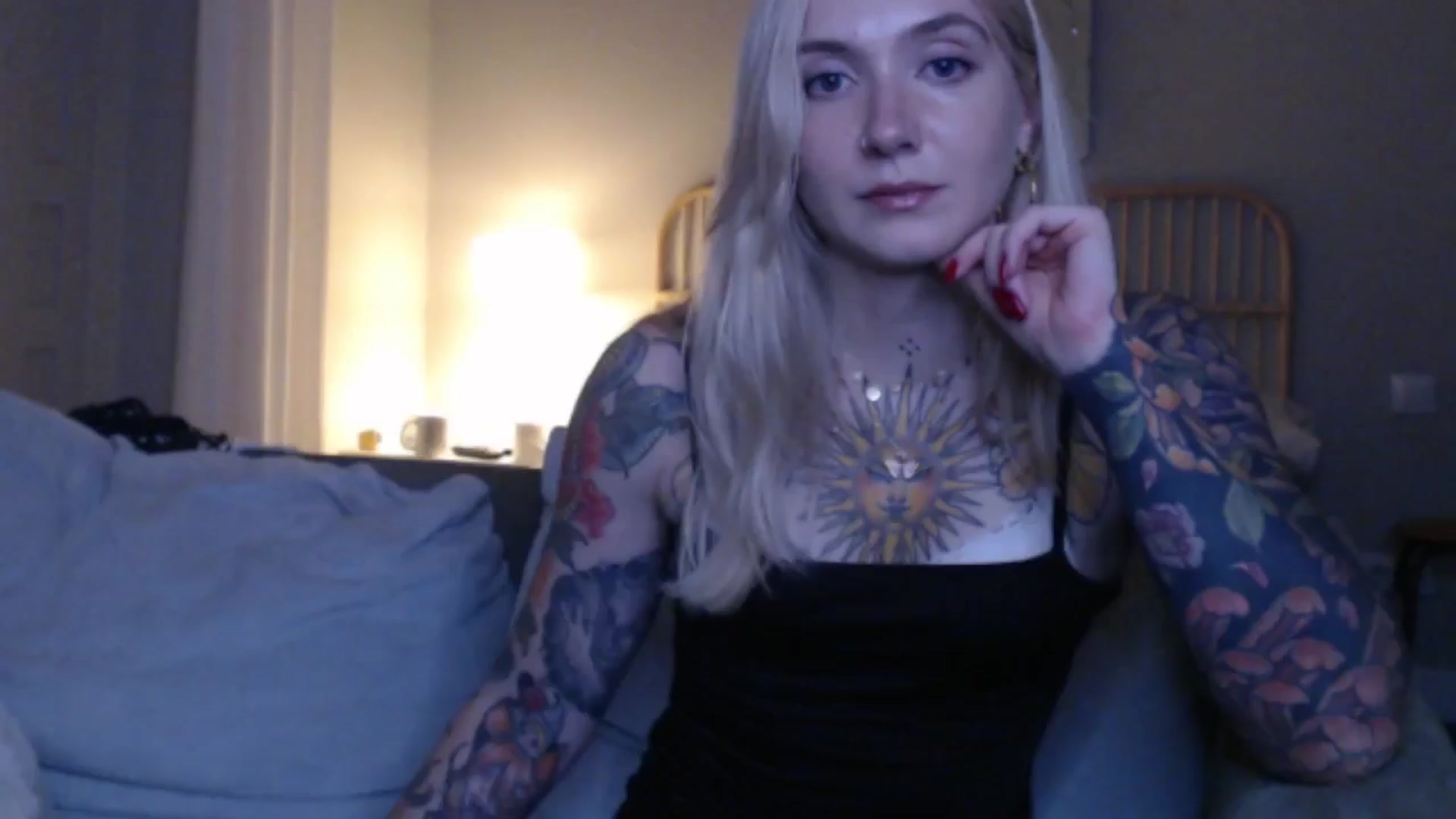 Gallery image thumbnail from Tattoo_bbgirl's myfreecams stream on, 09/19/2024, 16:40 image 15 of 20