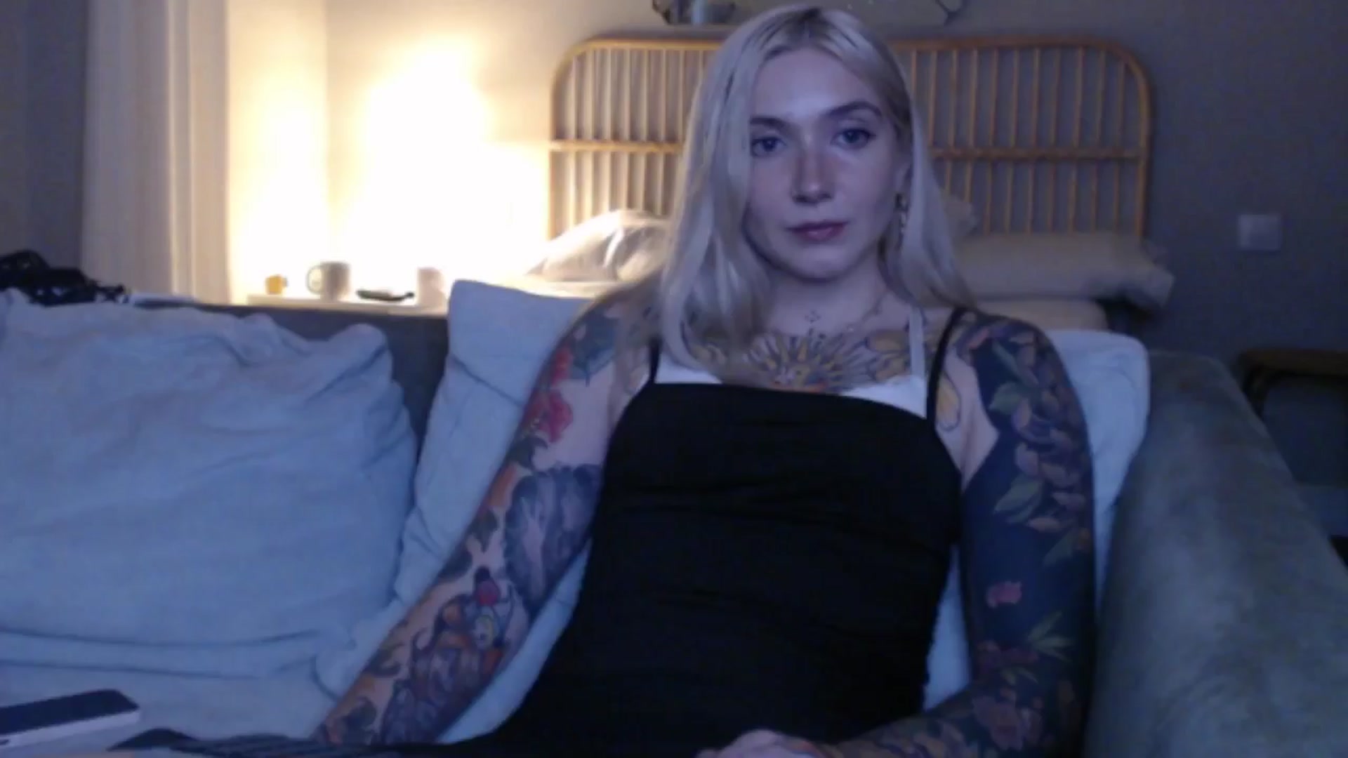 Gallery image thumbnail from Tattoo_bbgirl's myfreecams stream on, 09/19/2024, 16:40 image 10 of 20