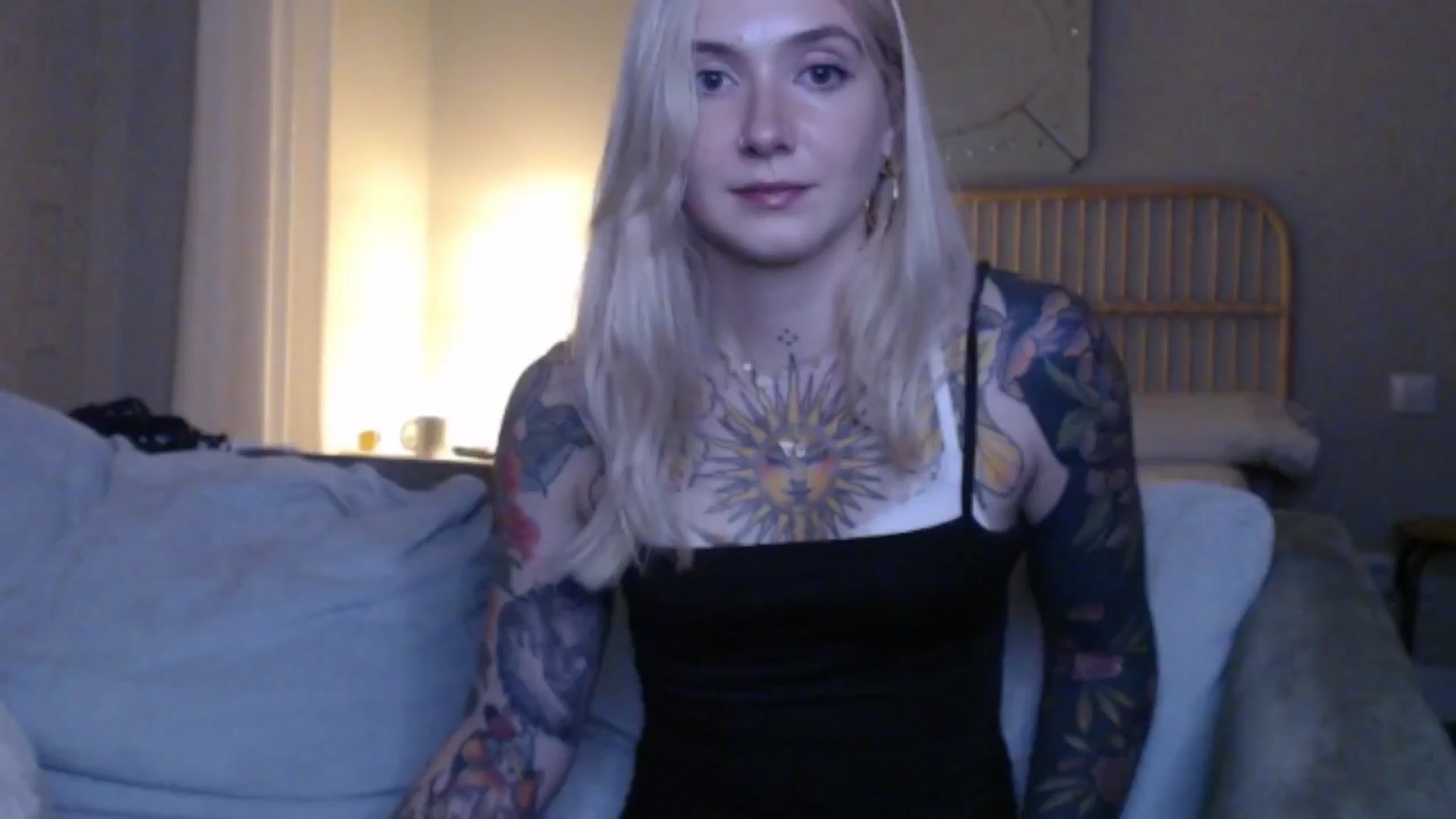 Gallery image thumbnail from Tattoo_bbgirl's myfreecams stream on, 09/19/2024, 16:40 image 17 of 20