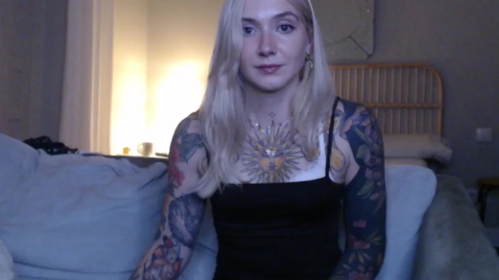 Gallery image thumbnail from Tattoo_bbgirl's myfreecams stream on, 09/19/2024, 16:40 image 16 of 20