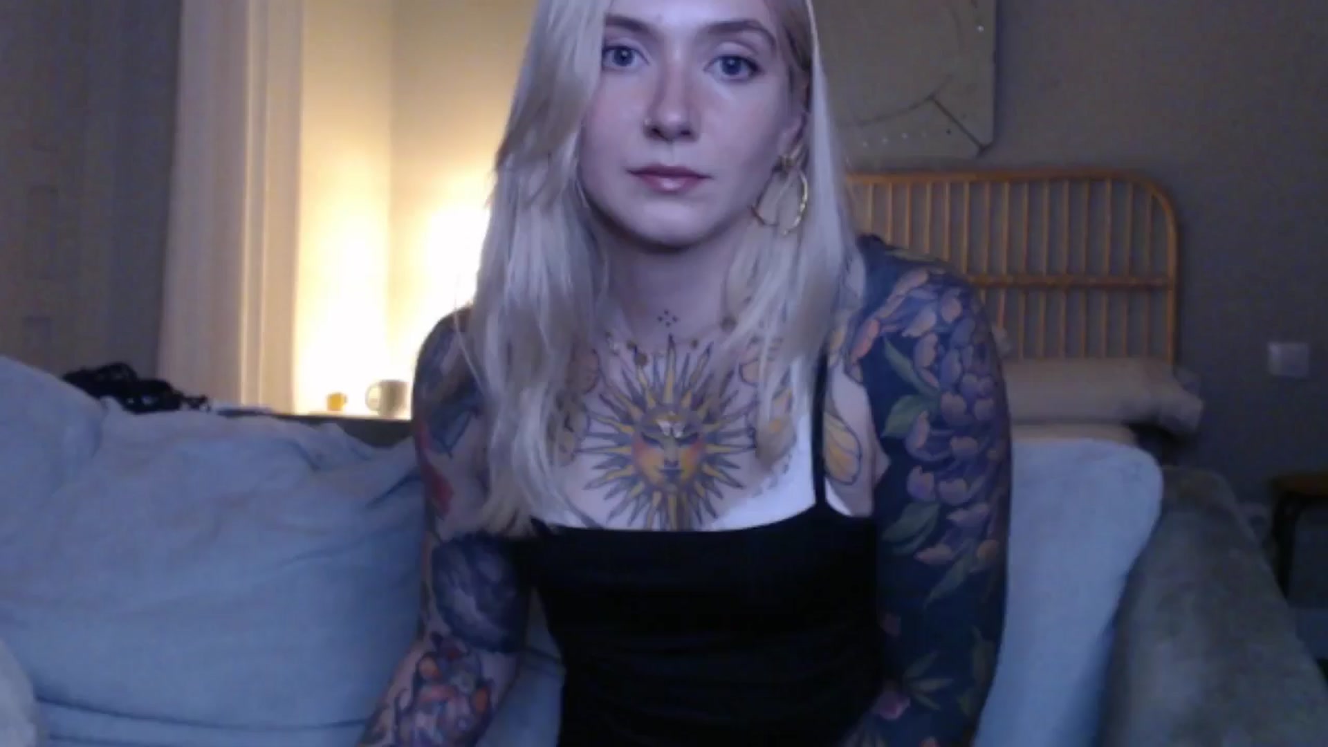 Gallery image thumbnail from Tattoo_bbgirl's myfreecams stream on, 09/19/2024, 16:40 image 14 of 20