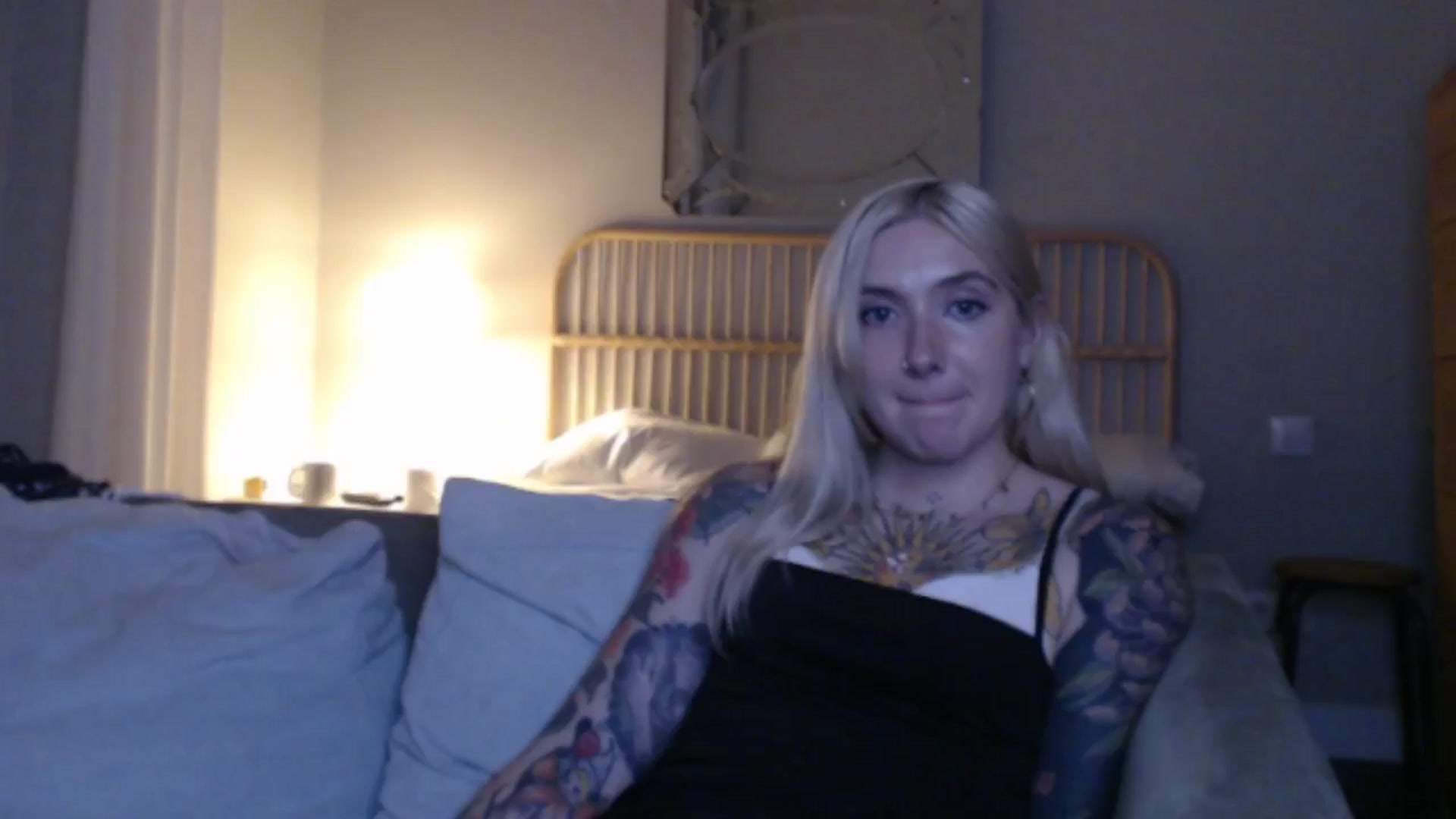 Gallery image thumbnail from Tattoo_bbgirl's myfreecams stream on, 09/19/2024, 19:27 image 10 of 20