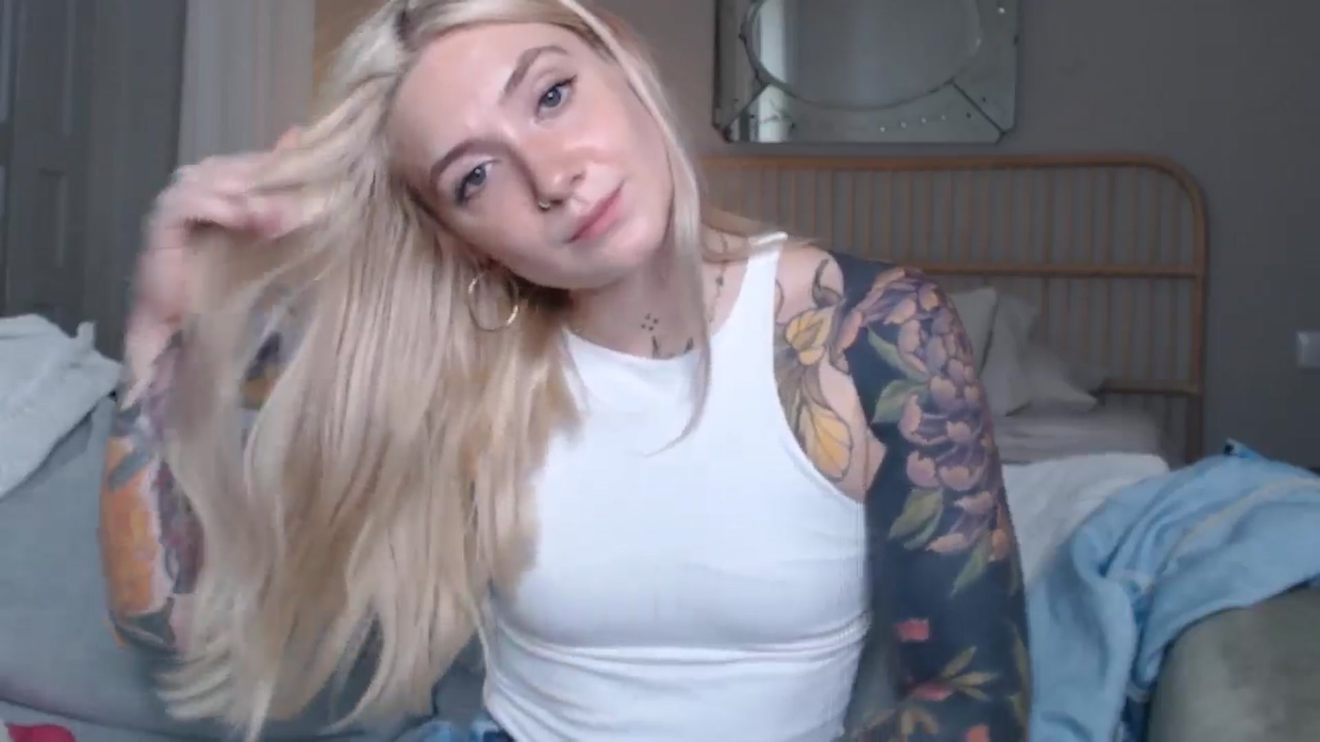 Gallery image thumbnail from Tattoo_bbgirl's myfreecams stream on, 09/20/2024, 19:08 image 6 of 20